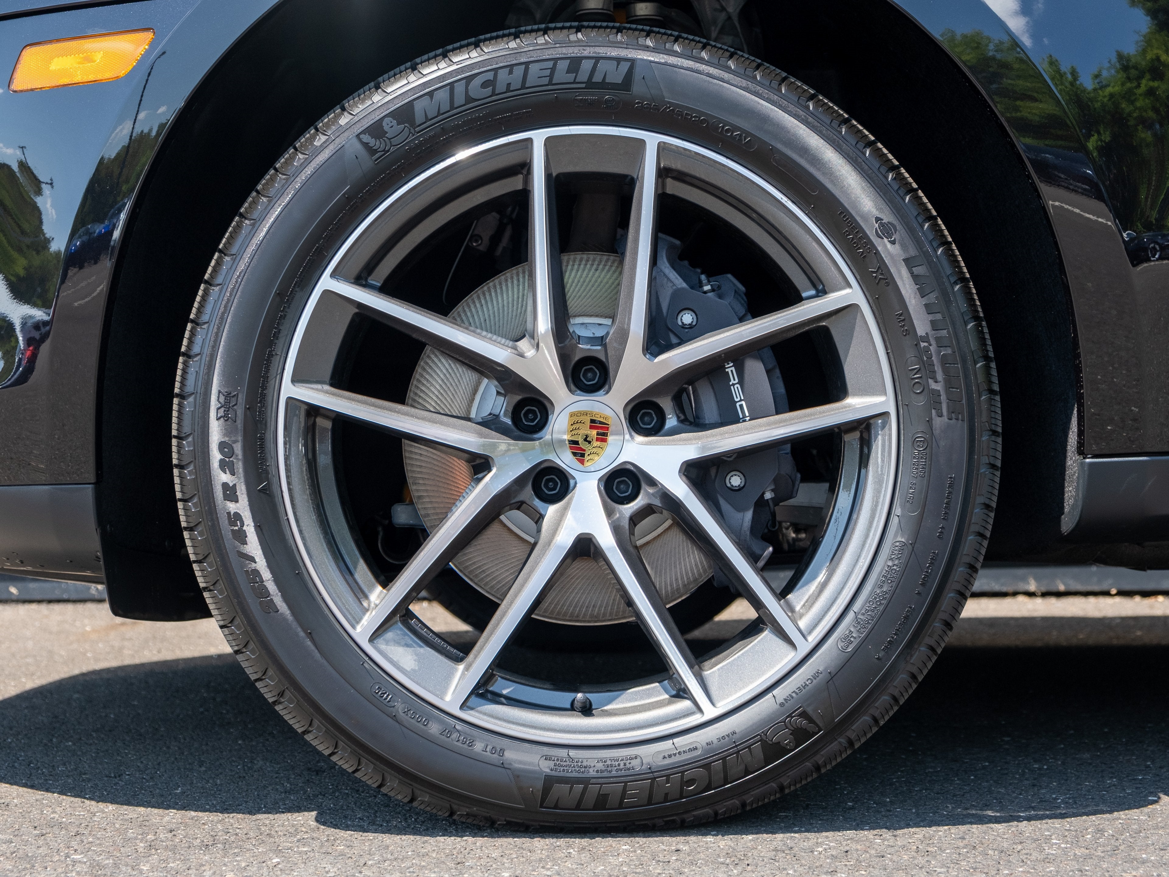 2026 Porsche Macan Base