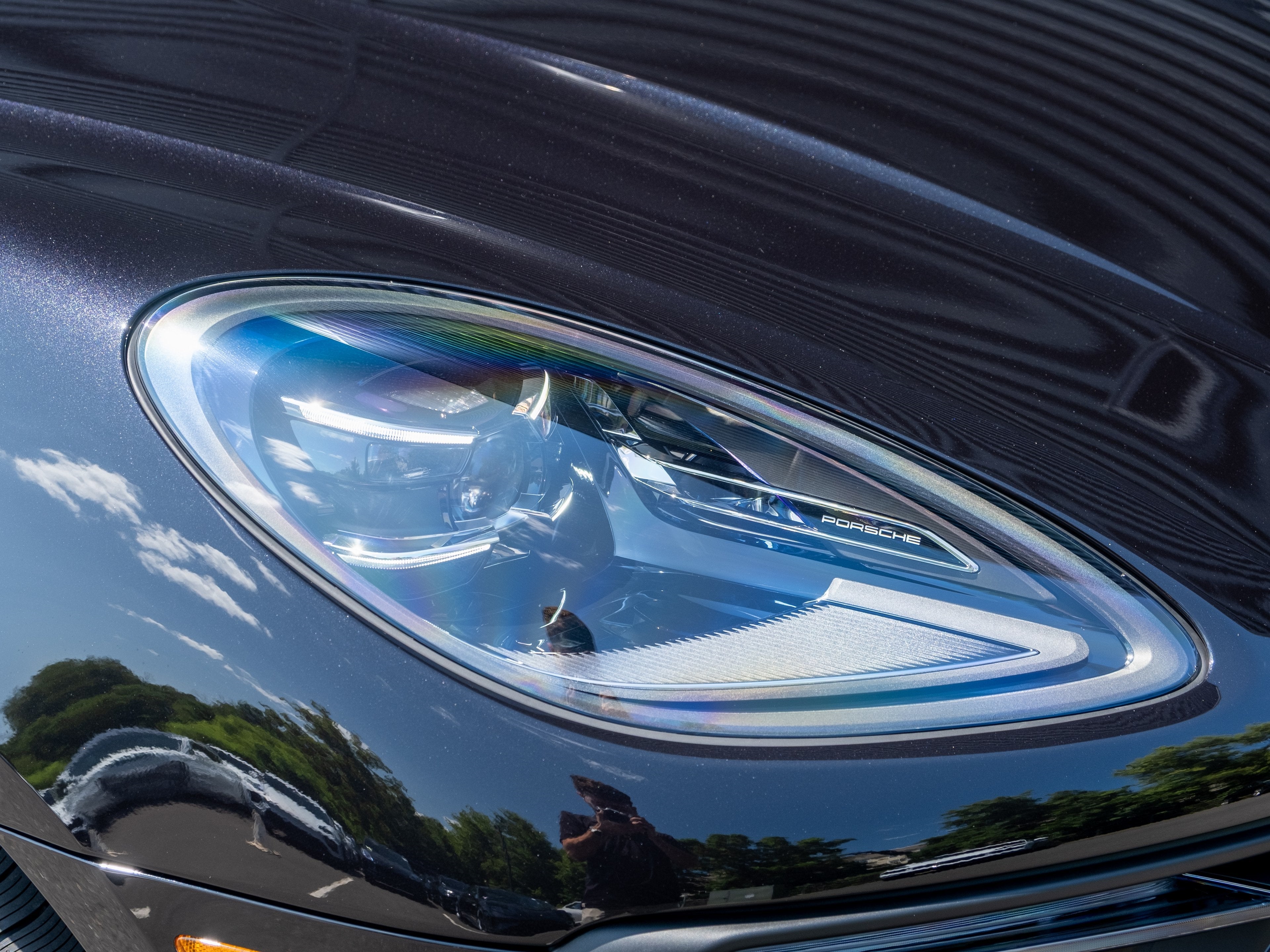 2026 Porsche Macan Base