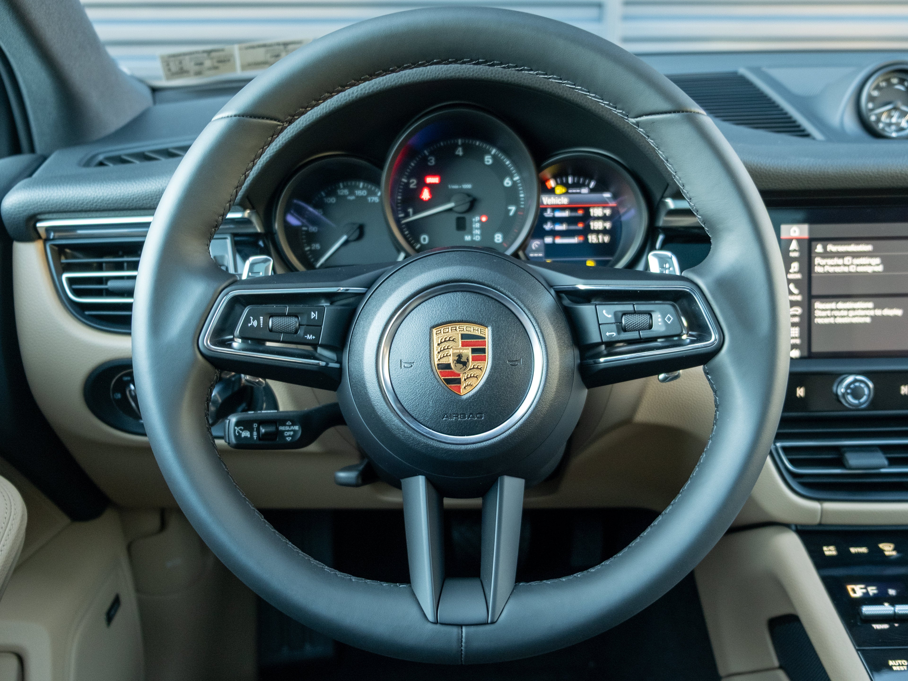2026 Porsche Macan Base