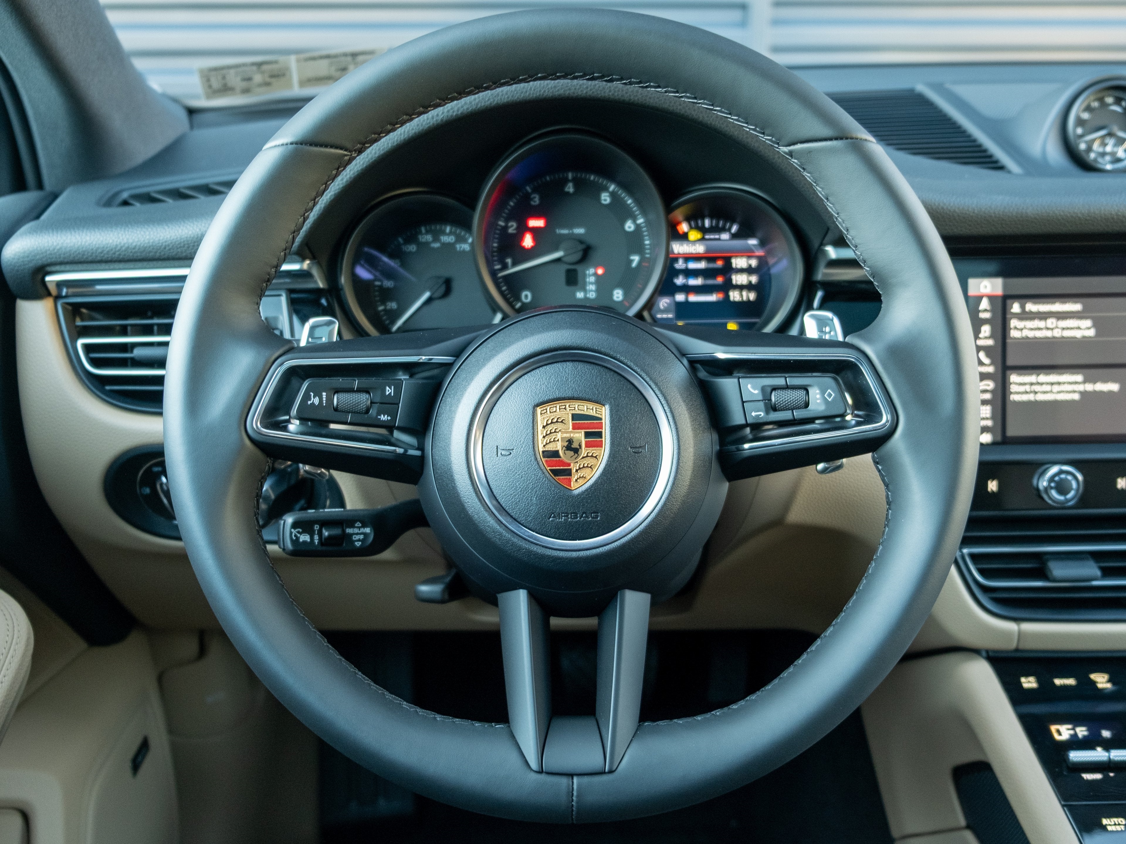 2026 Porsche Macan Base