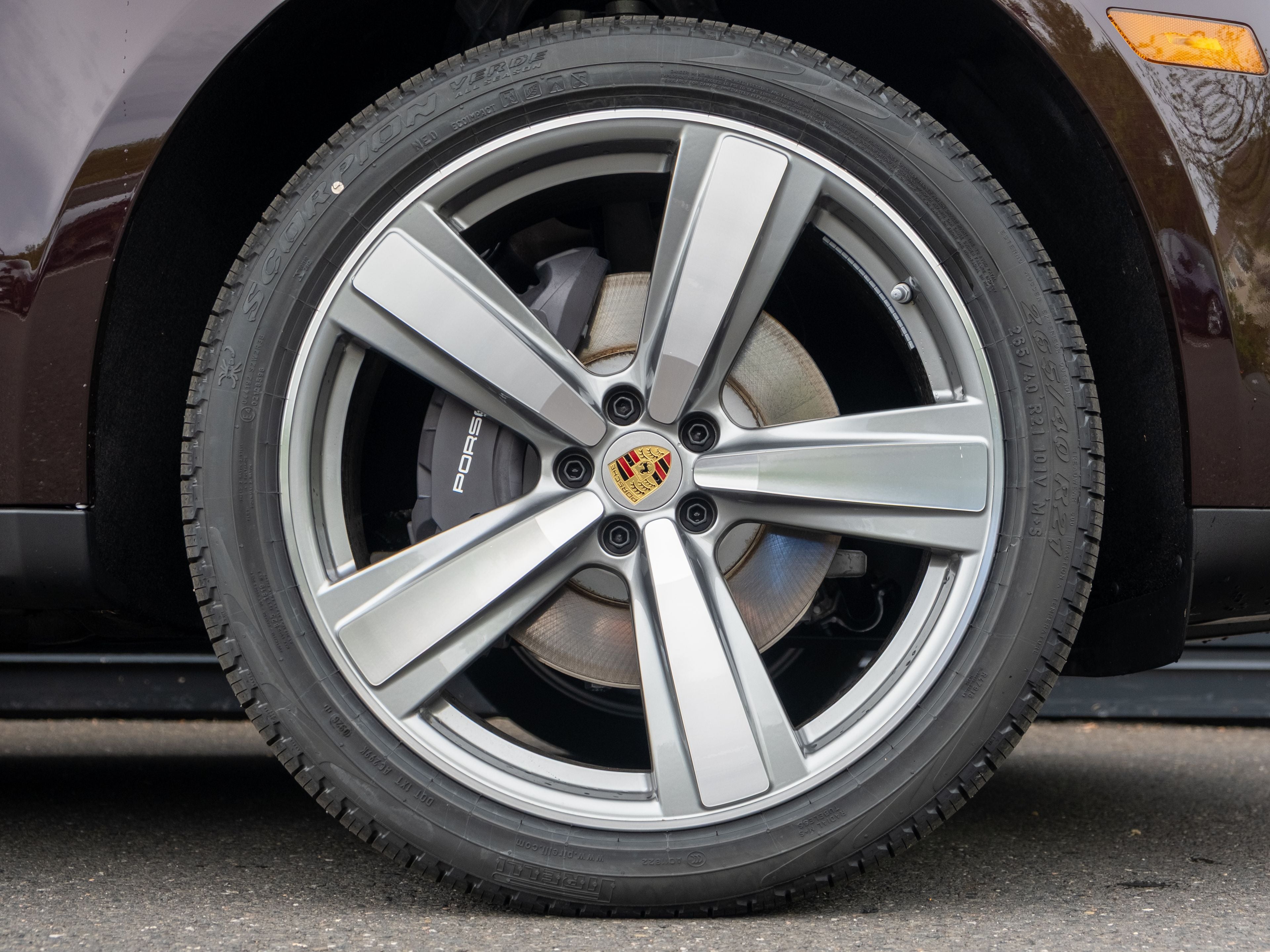 2026 Porsche Macan Base