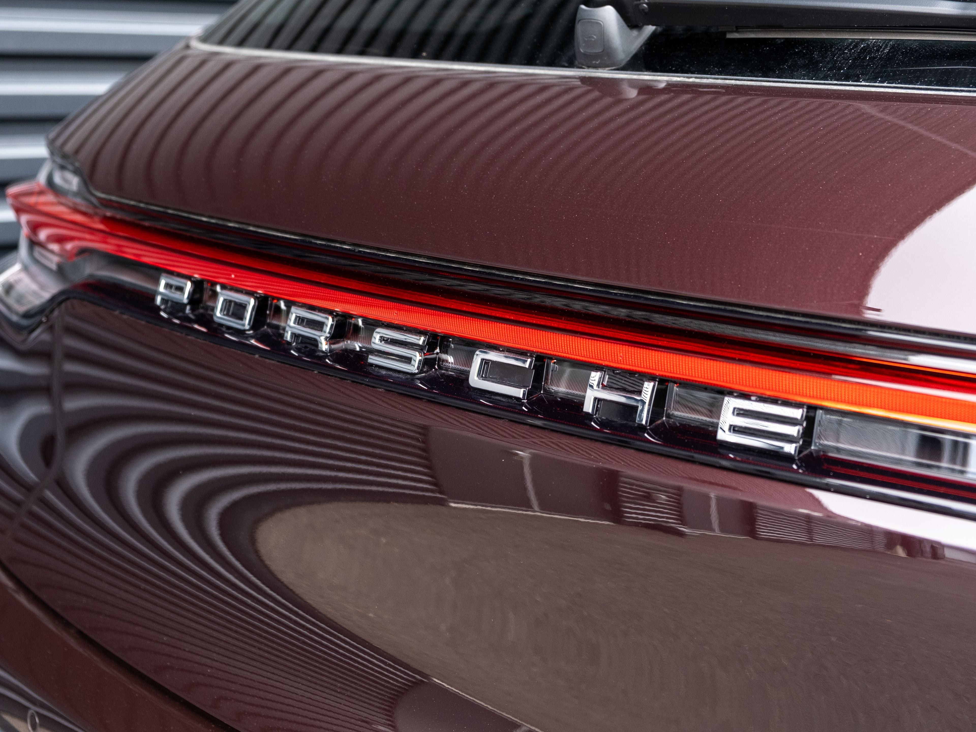 2026 Porsche Macan Base