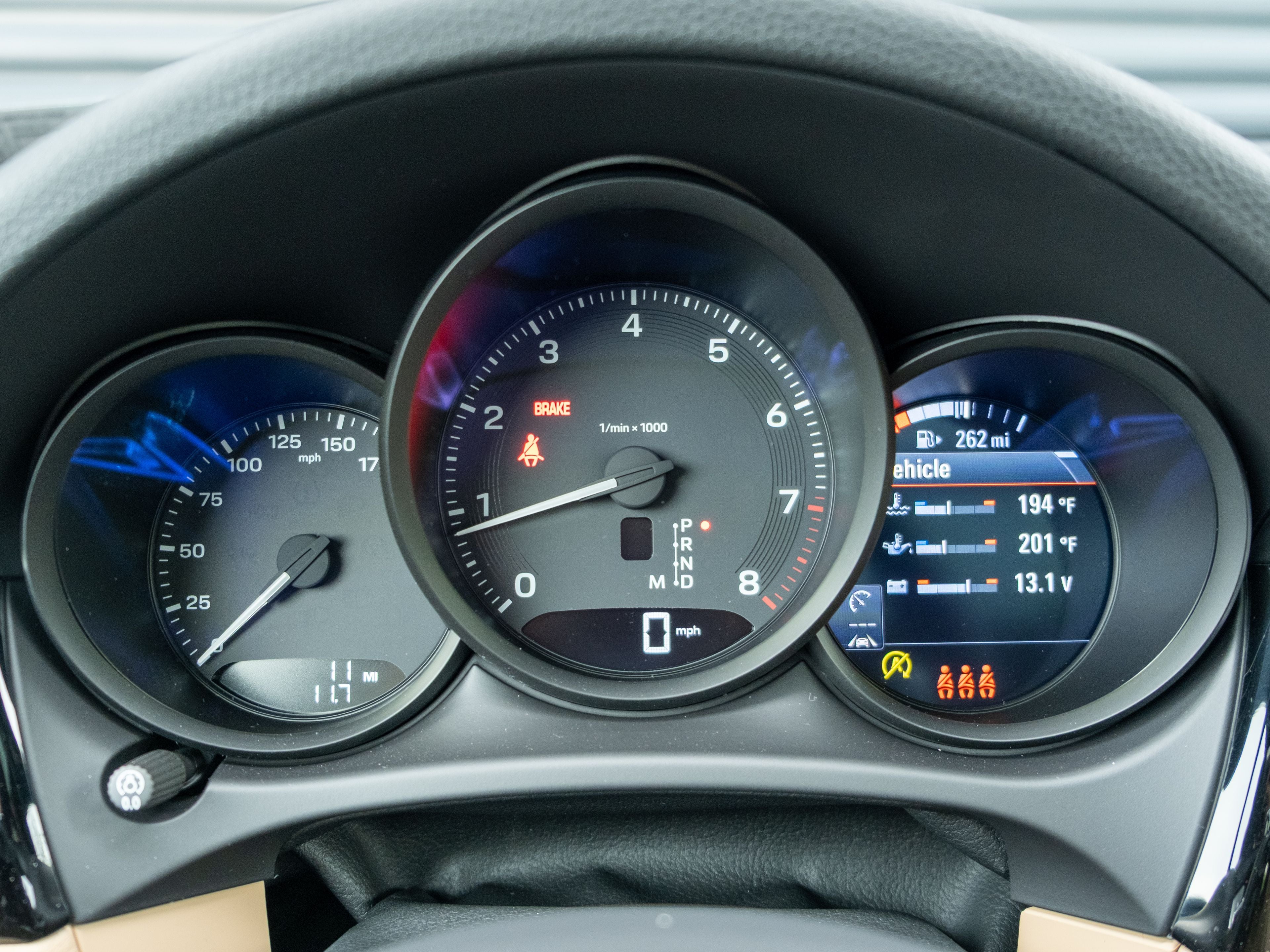 2026 Porsche Macan Base