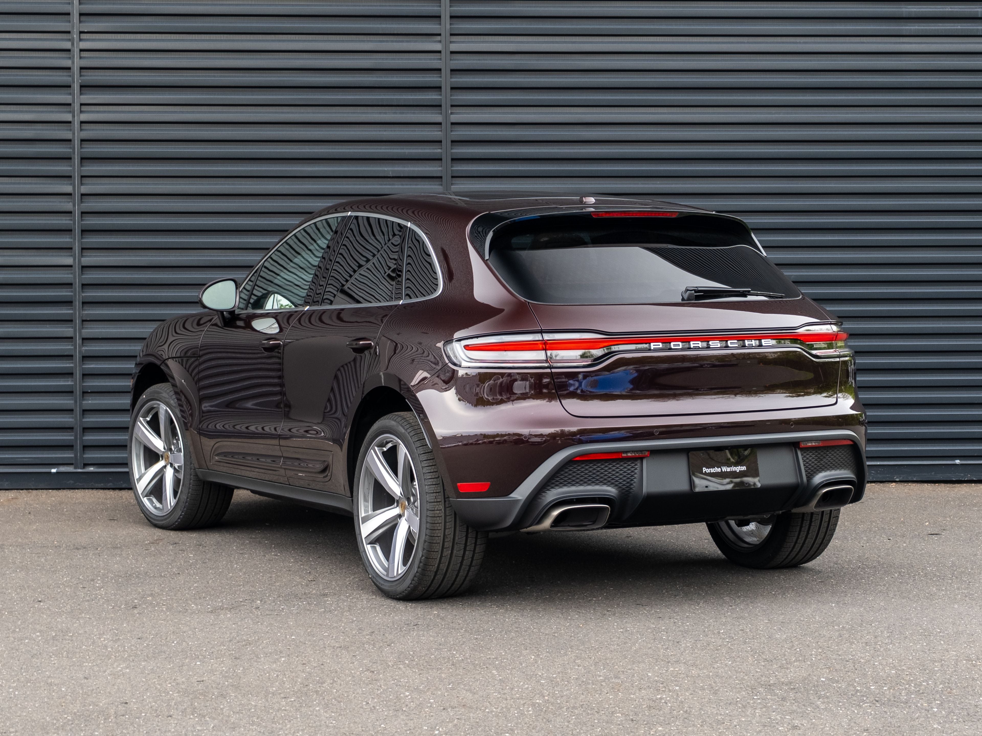 2026 Porsche Macan Base
