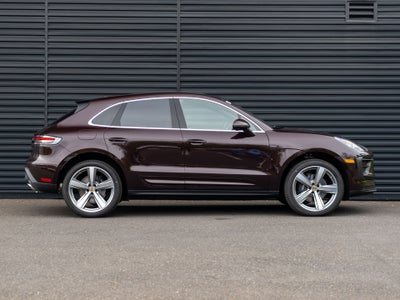 2026 Porsche Macan Base