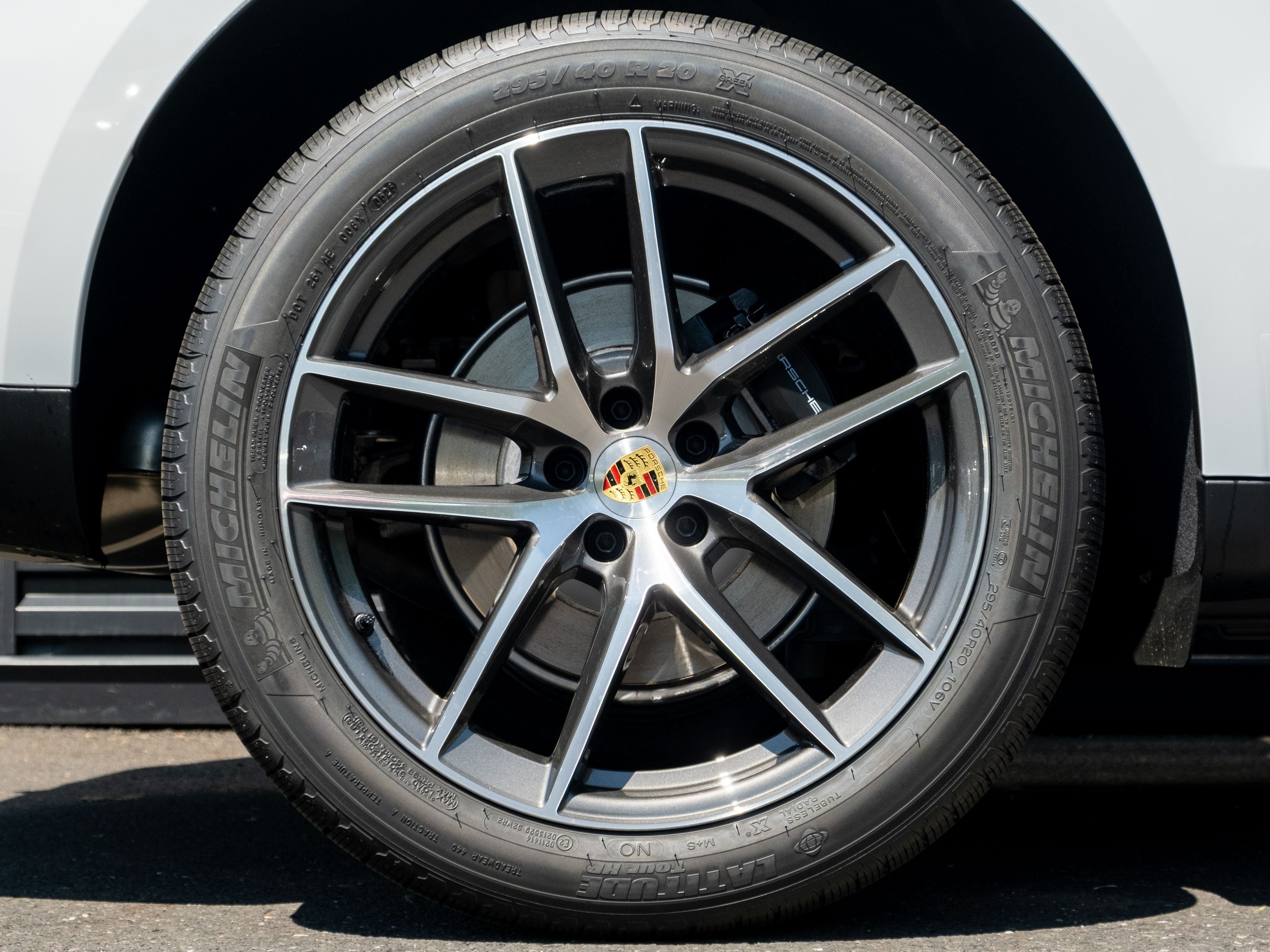 2026 Porsche Macan Base
