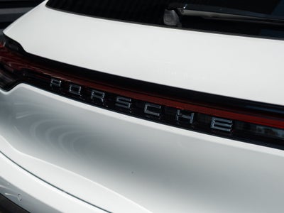 2026 Porsche Macan Base