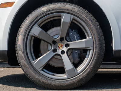 2026 Porsche Macan Base