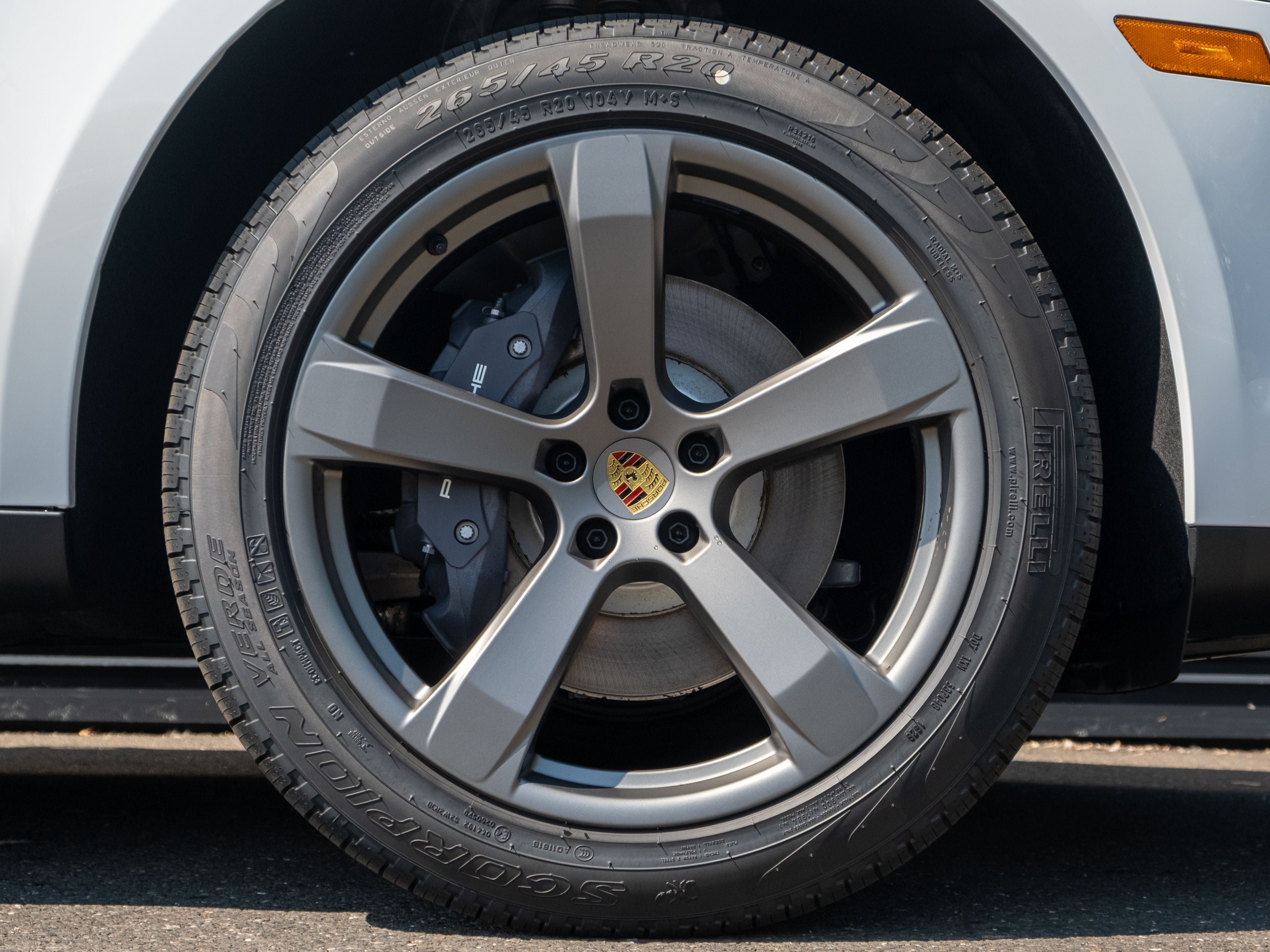 2026 Porsche Macan Base