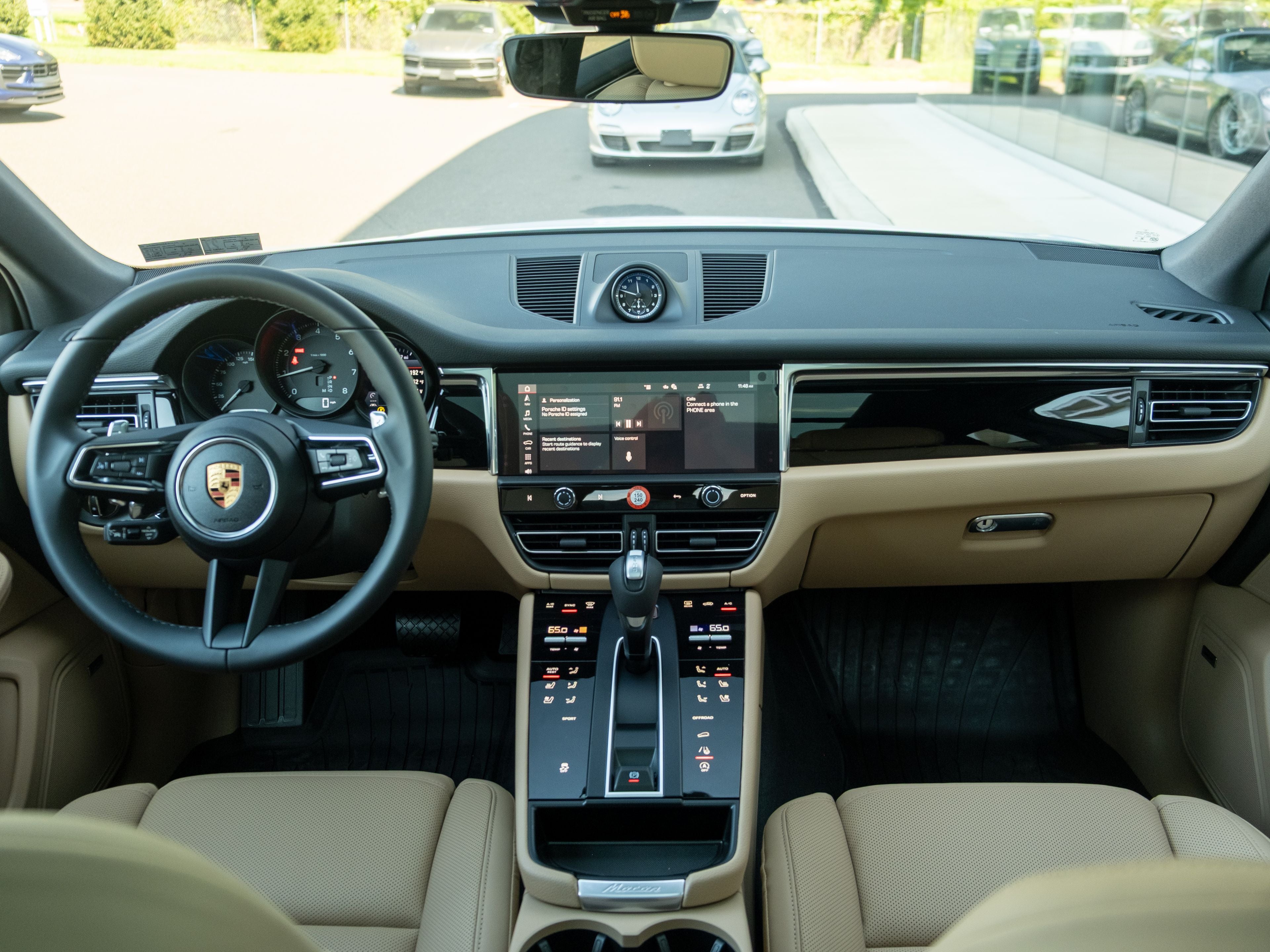 2026 Porsche Macan Base