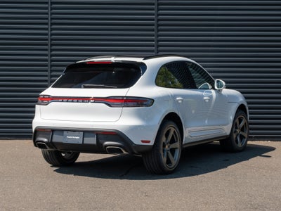 2026 Porsche Macan Base