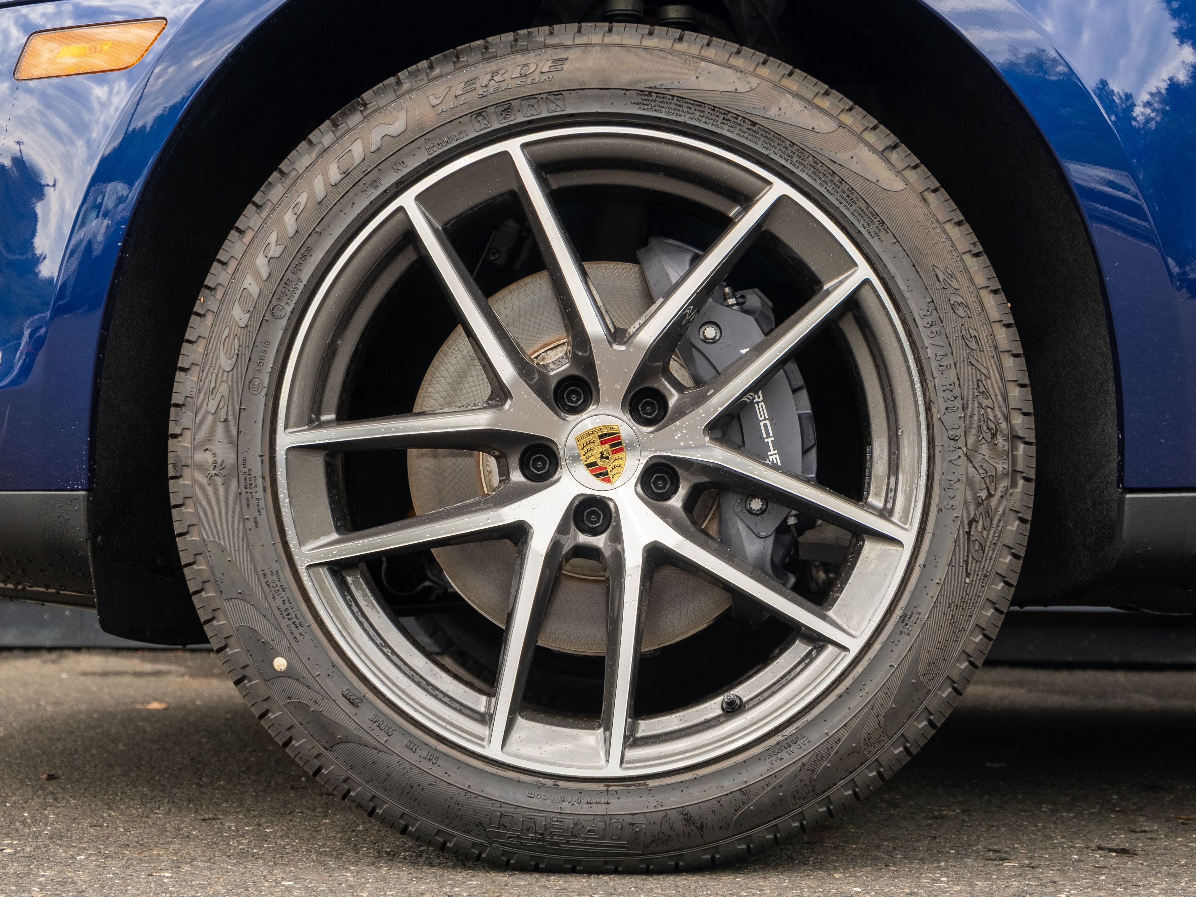2026 Porsche Macan Base
