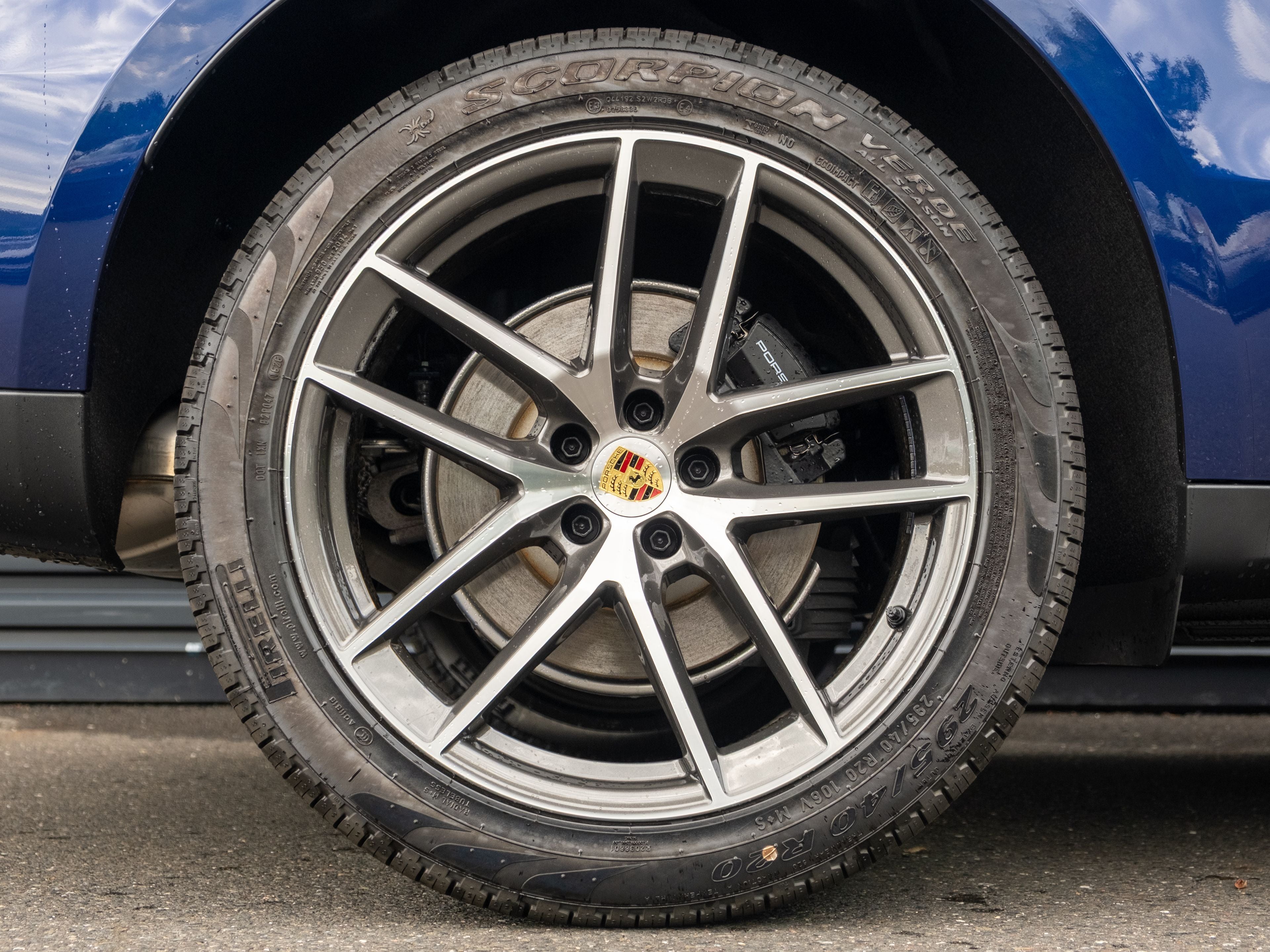 2026 Porsche Macan Base