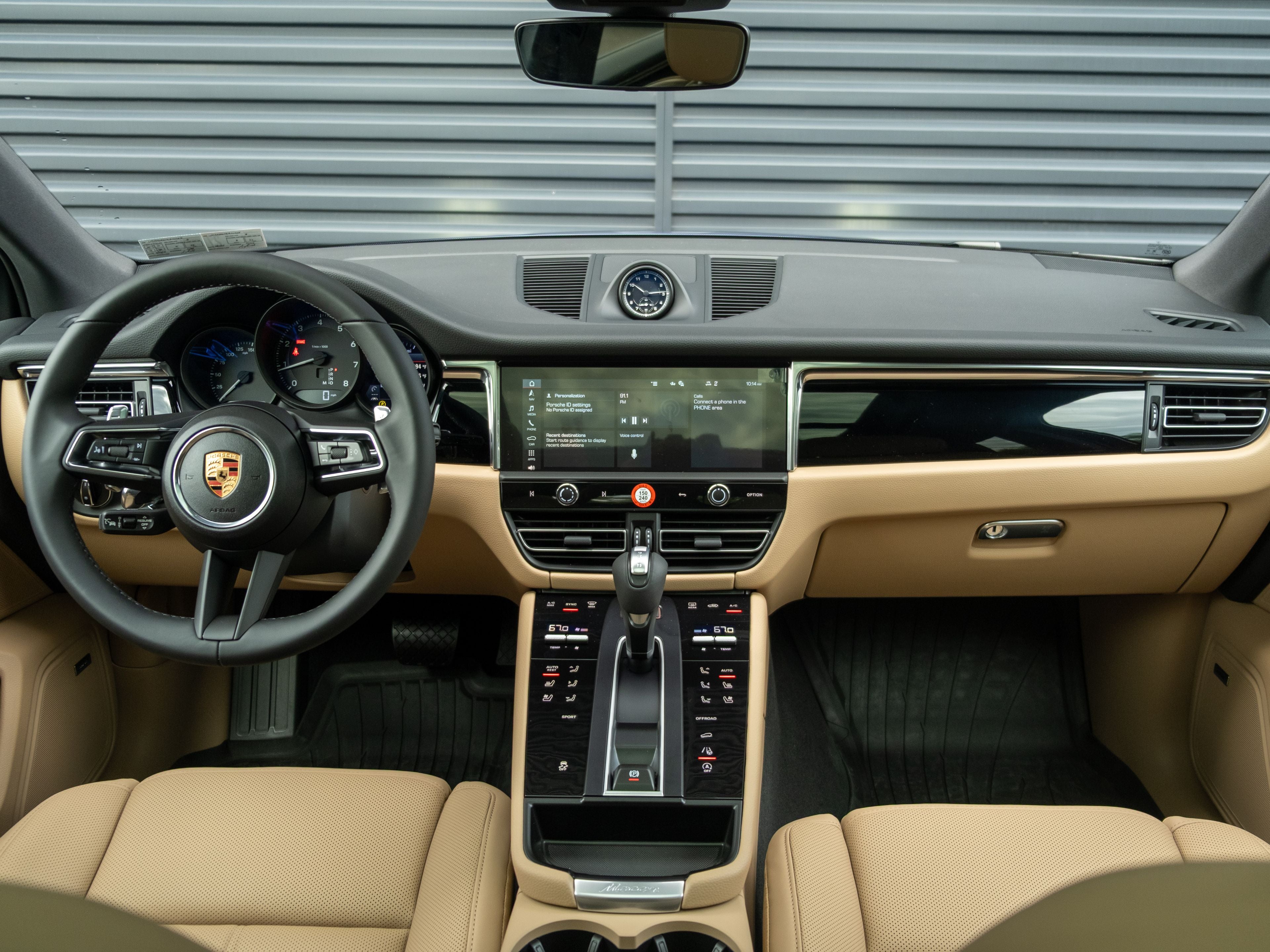 2026 Porsche Macan Base