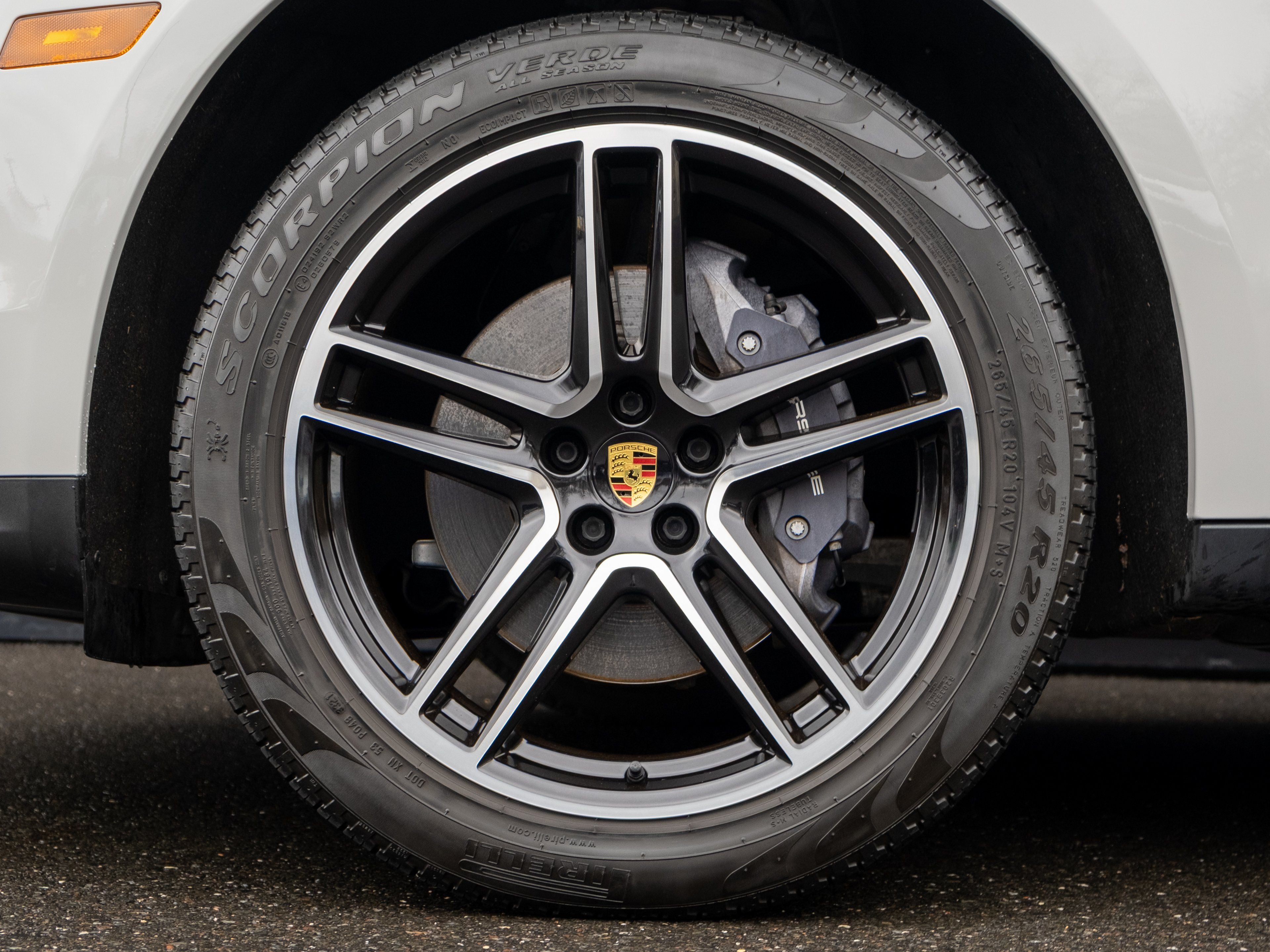 2021 Porsche Macan Base