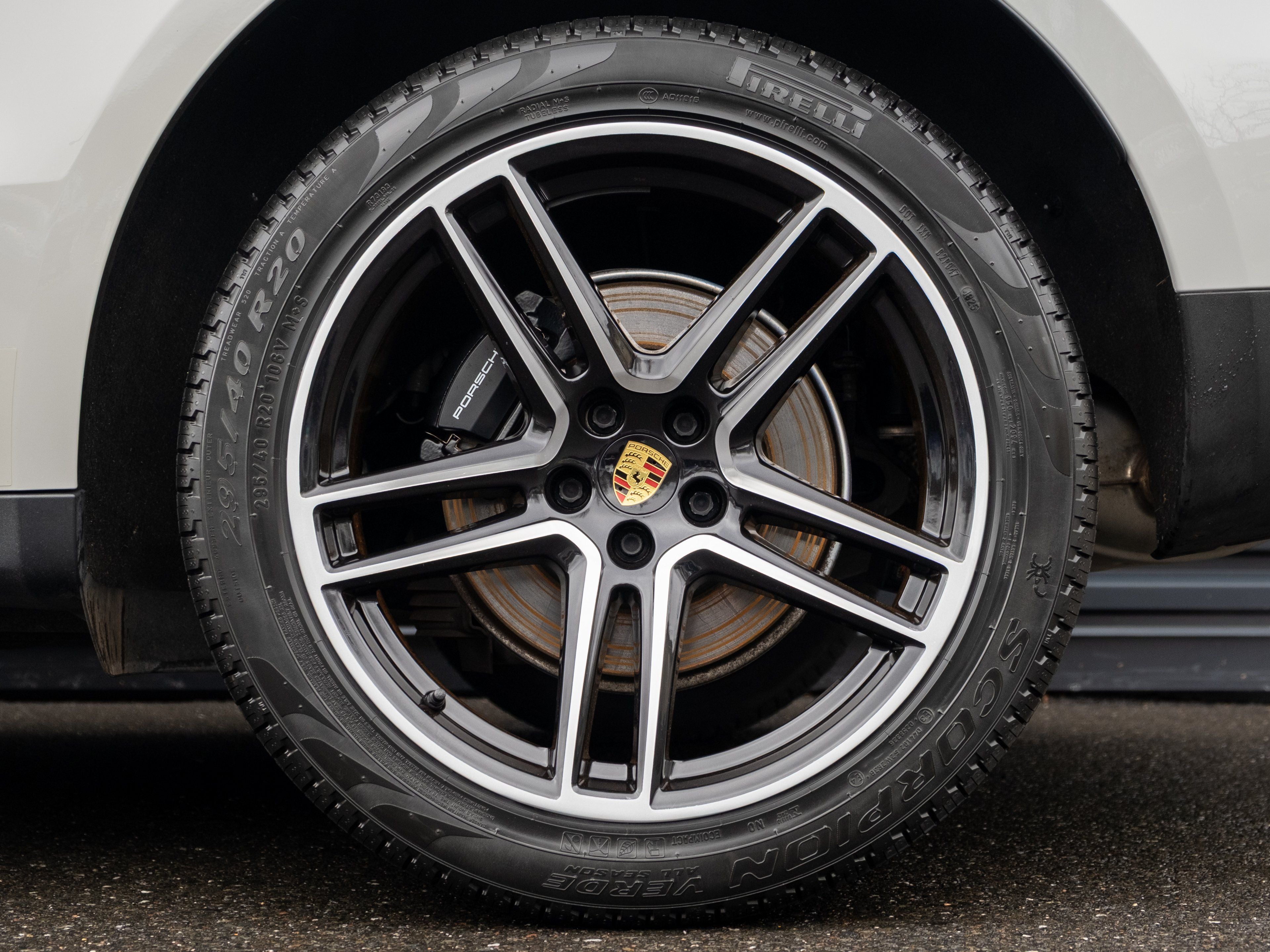 2021 Porsche Macan Base