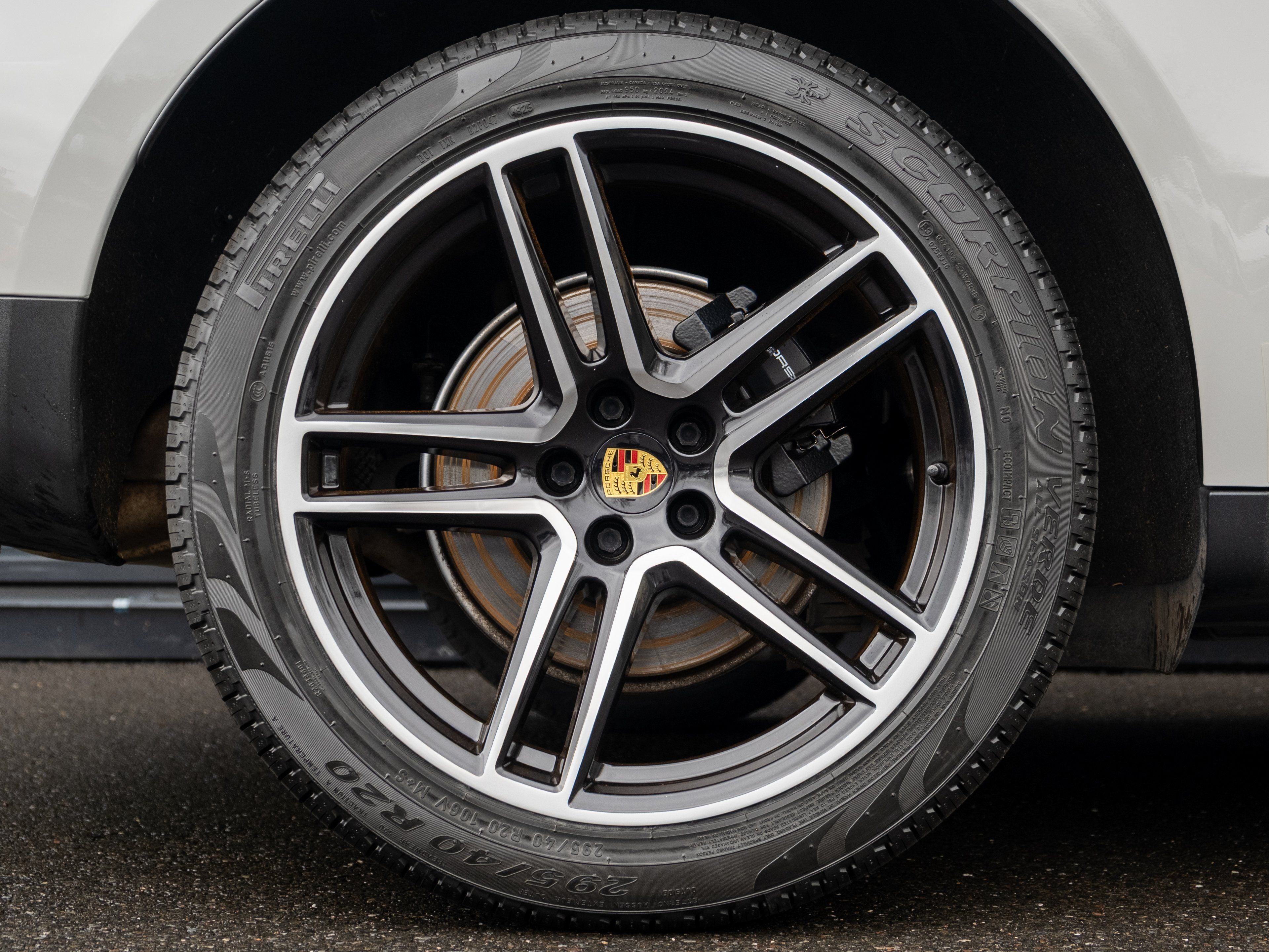 2021 Porsche Macan Base