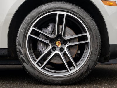2021 Porsche Macan Base