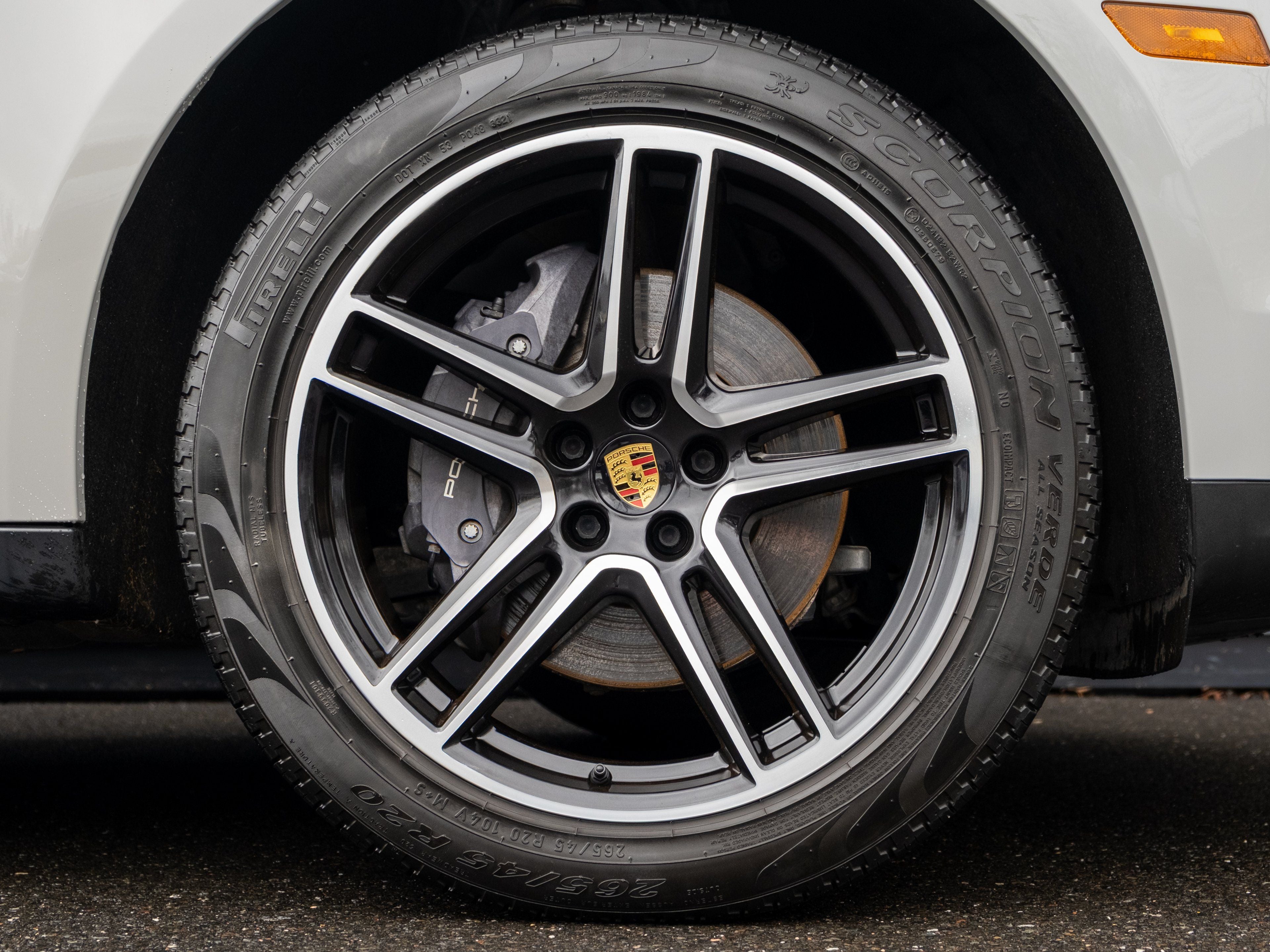 2021 Porsche Macan Base