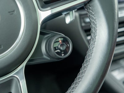 2021 Porsche Macan Base