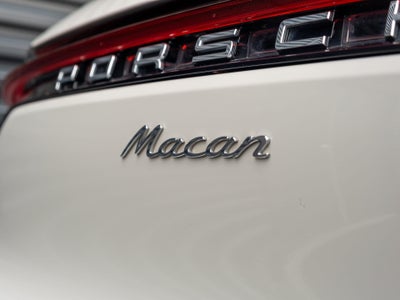 2021 Porsche Macan Base