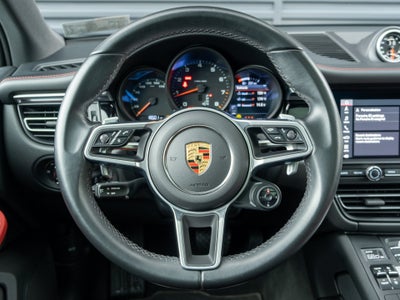 2021 Porsche Macan Base