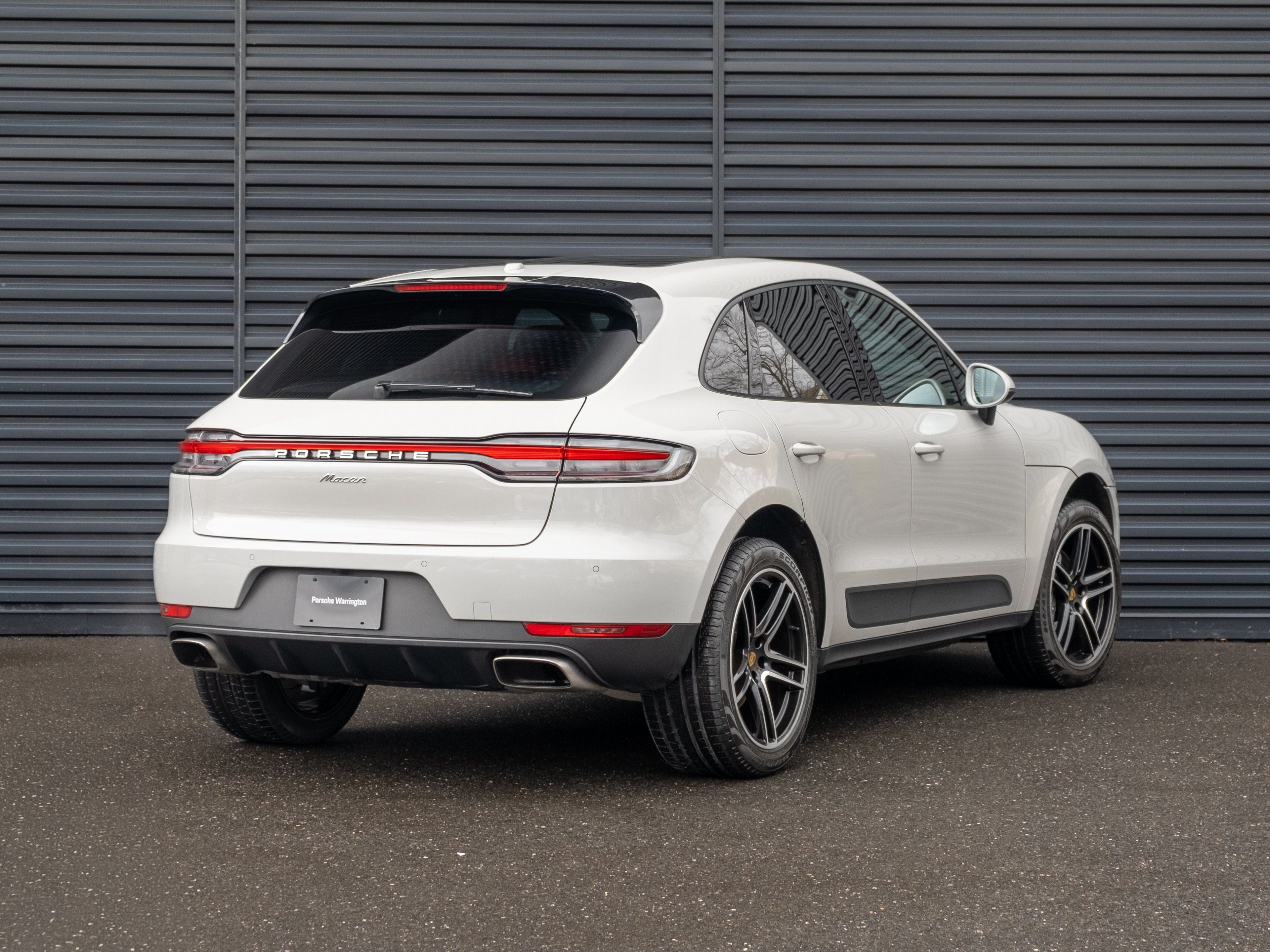 2021 Porsche Macan Base
