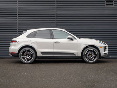 2021 Porsche Macan Base