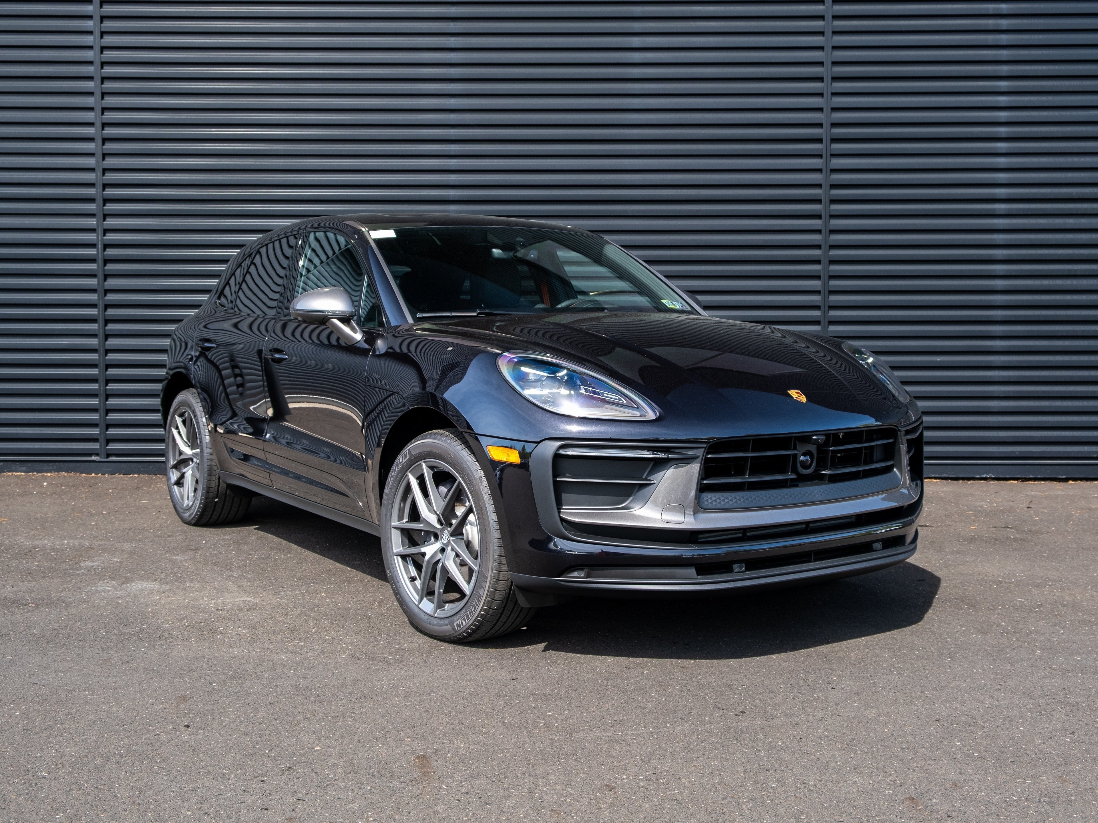 2025 Porsche Macan T
