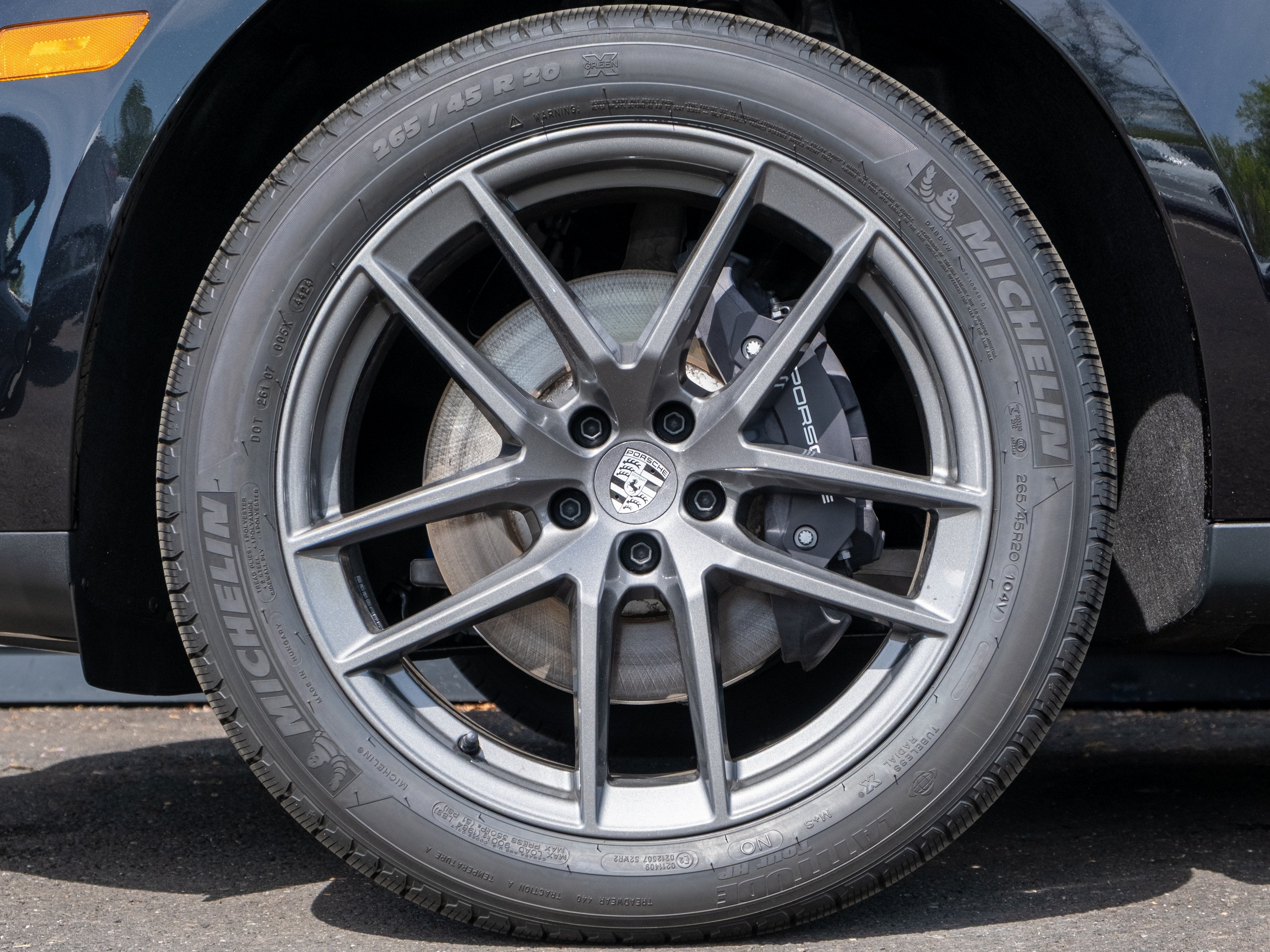 2025 Porsche Macan T