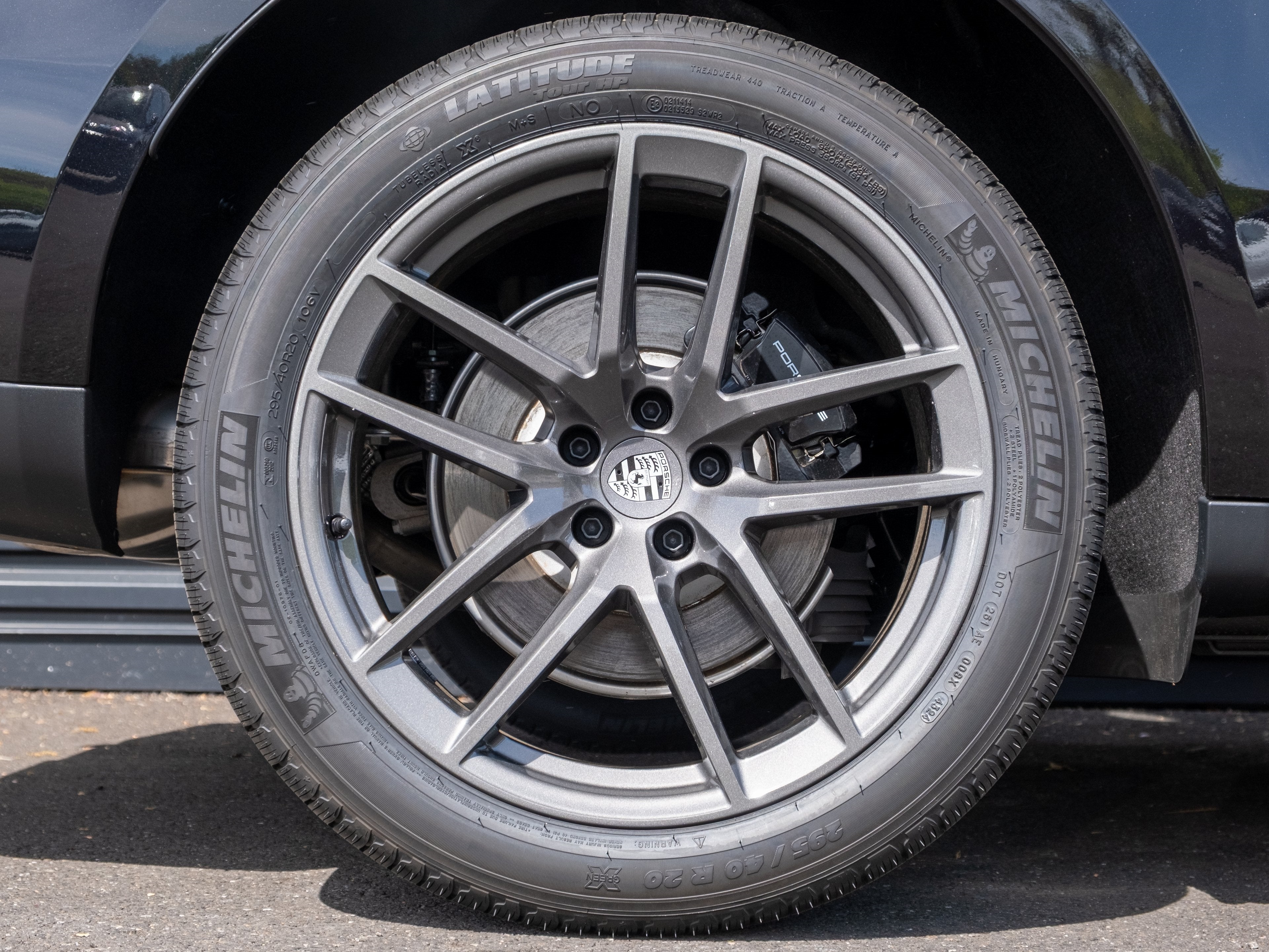 2025 Porsche Macan T