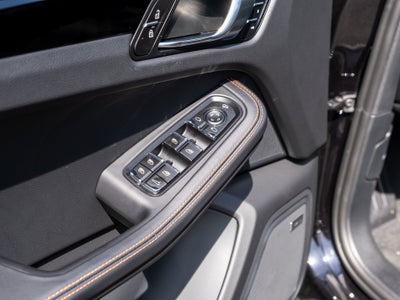 2025 Porsche Macan T