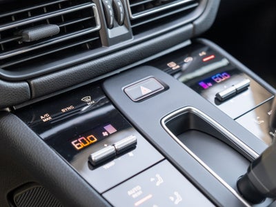 2025 Porsche Macan T