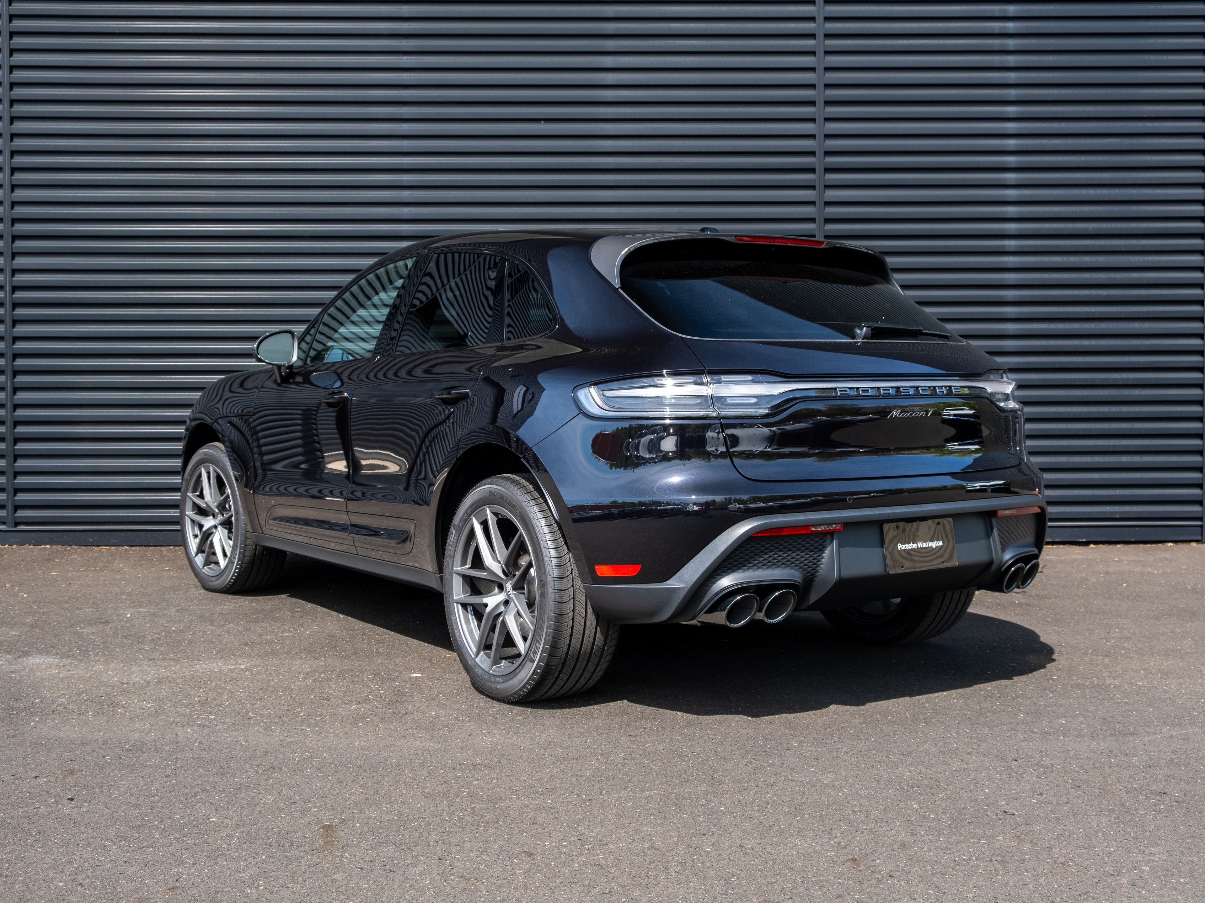 2025 Porsche Macan T