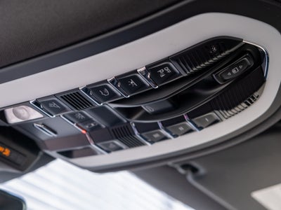 2025 Porsche Macan T