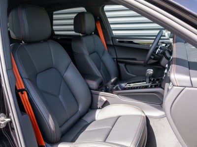 2025 Porsche Macan T