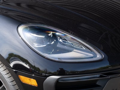 2025 Porsche Macan T