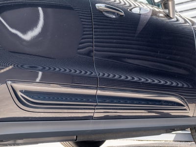 2025 Porsche Macan T