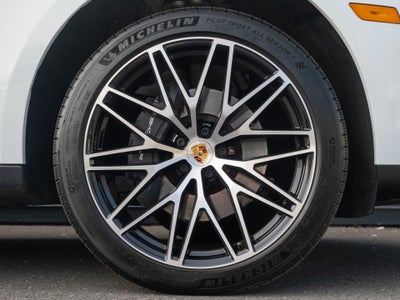 2026 Porsche Macan Base