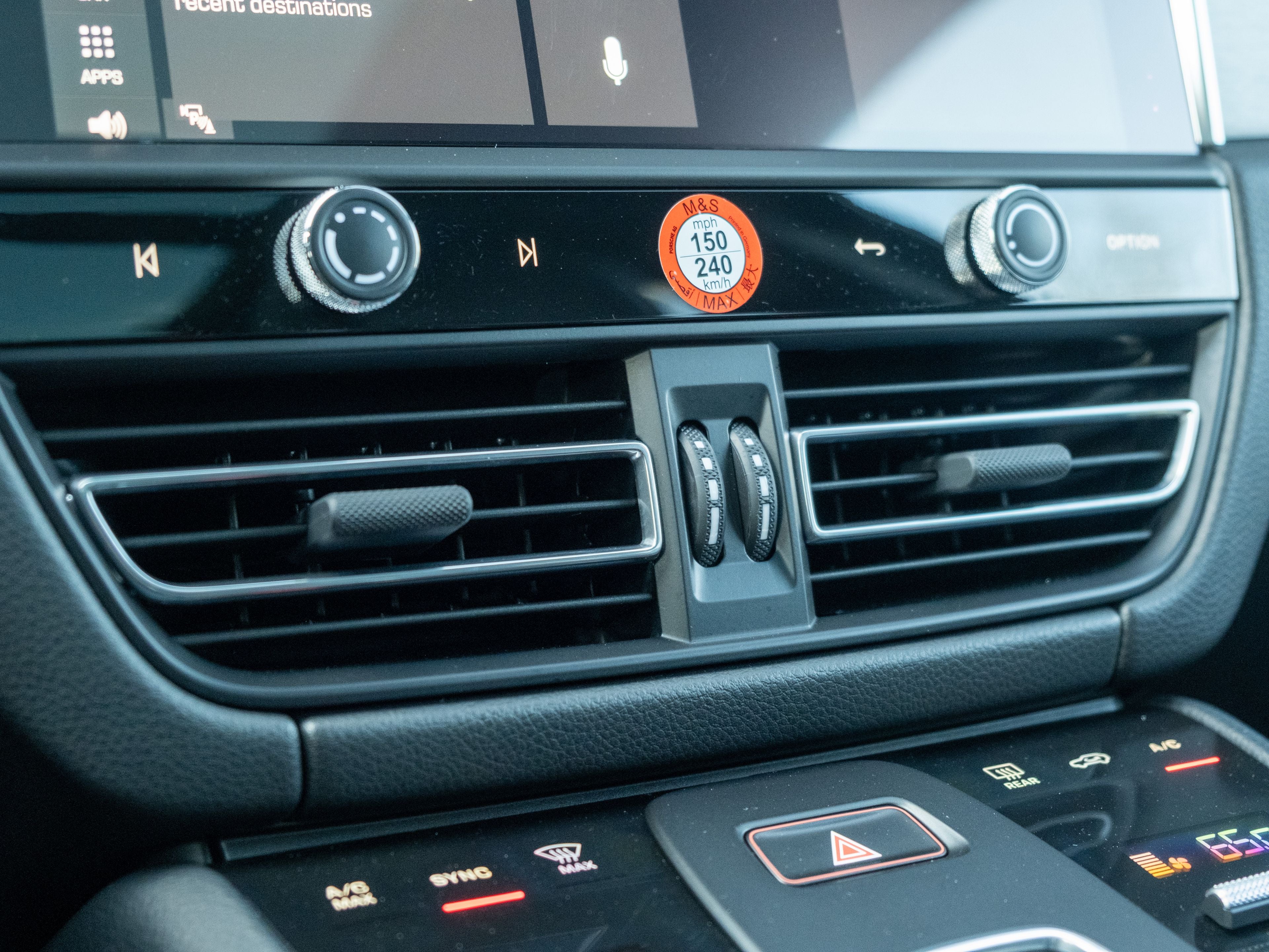 2026 Porsche Macan Base