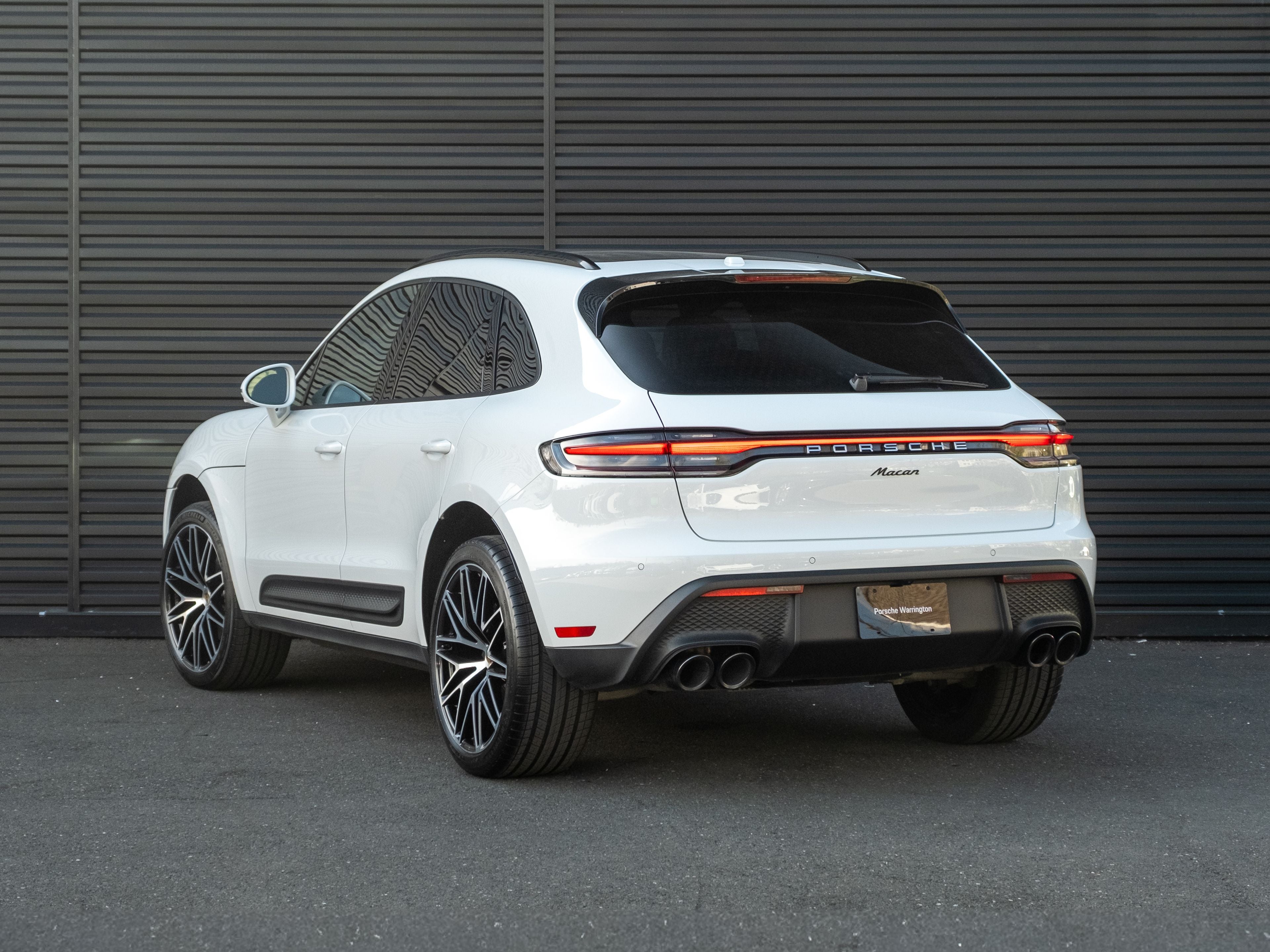 2026 Porsche Macan Base