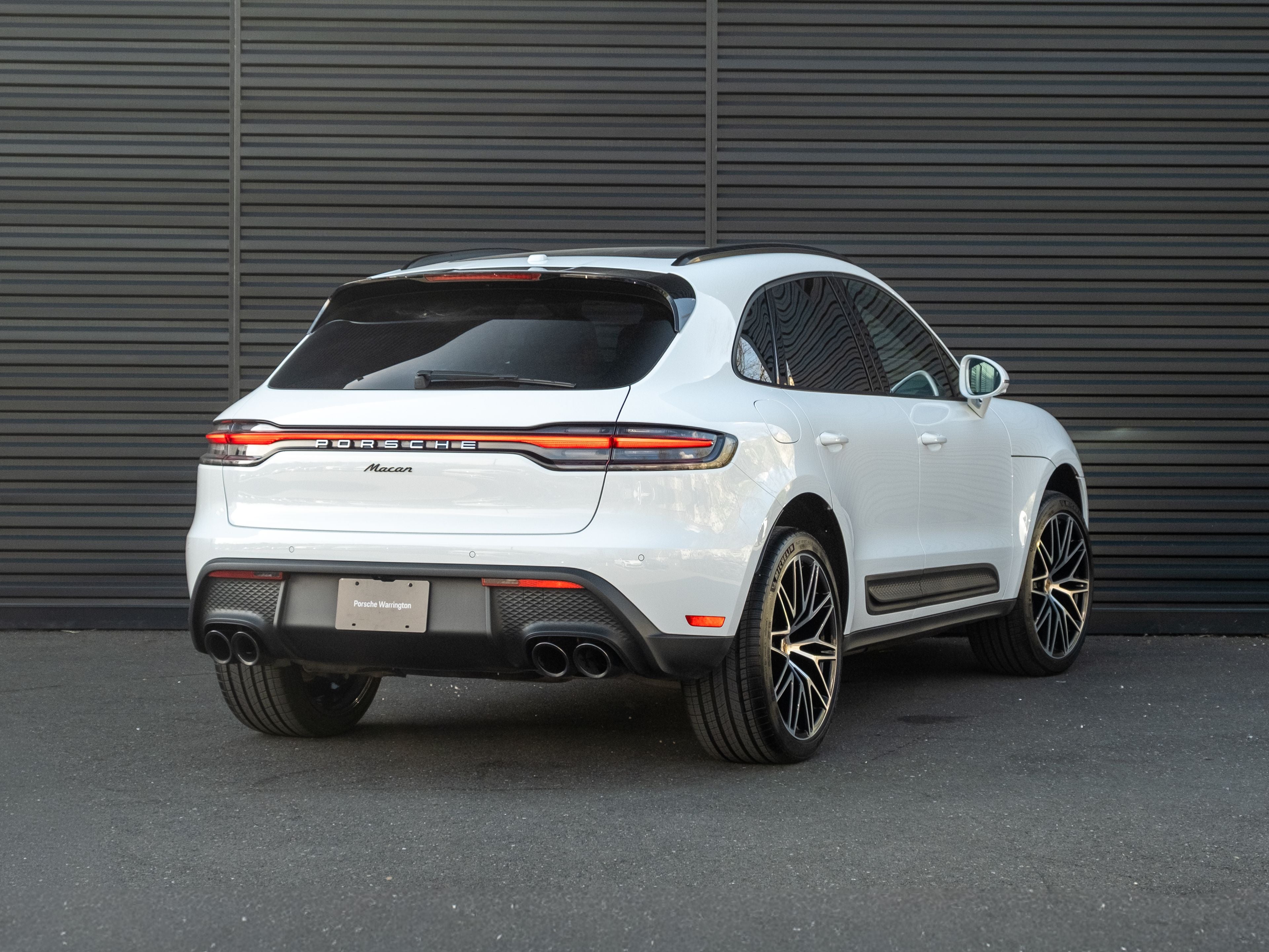 2026 Porsche Macan Base