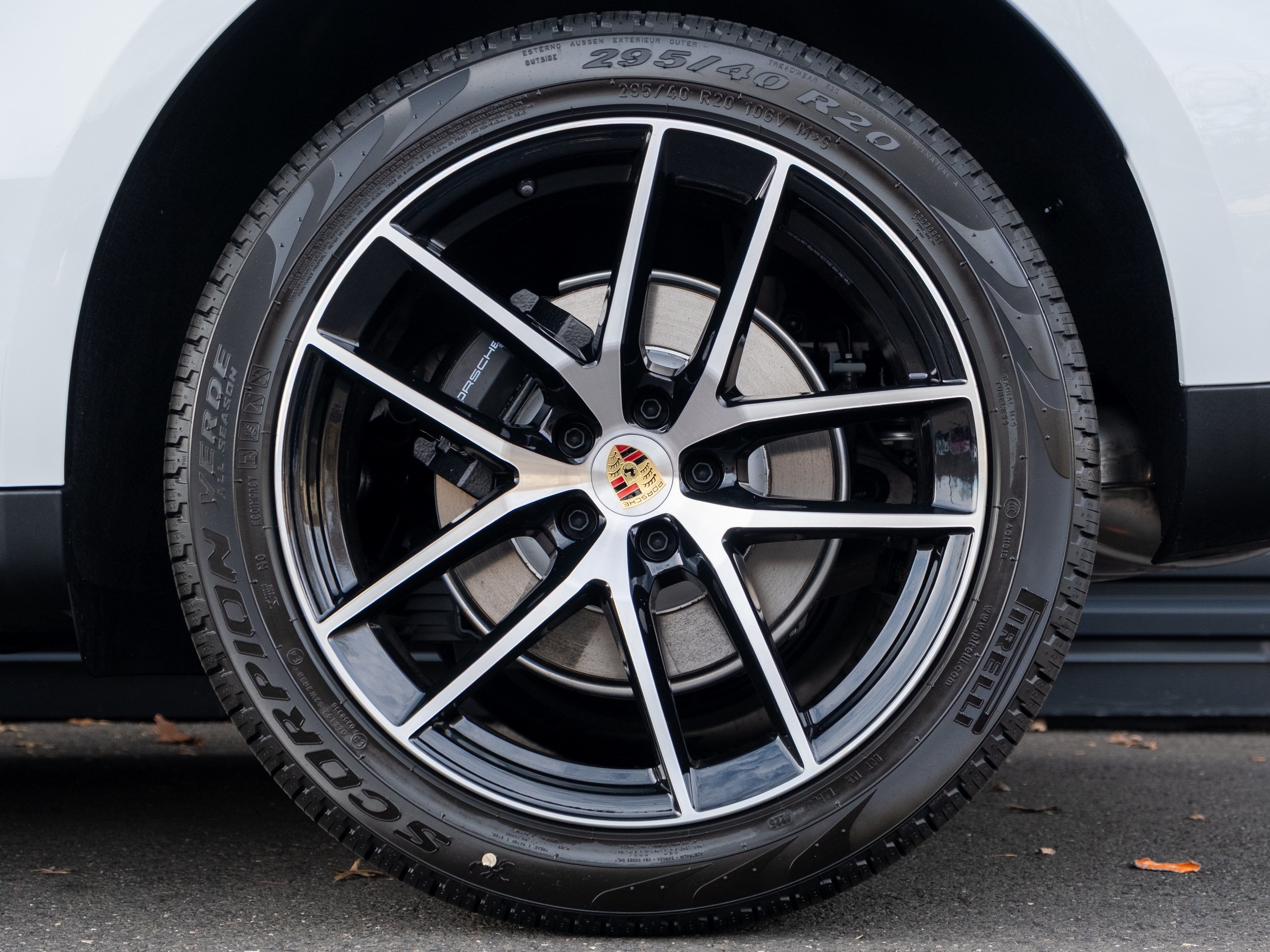 2026 Porsche Macan Base