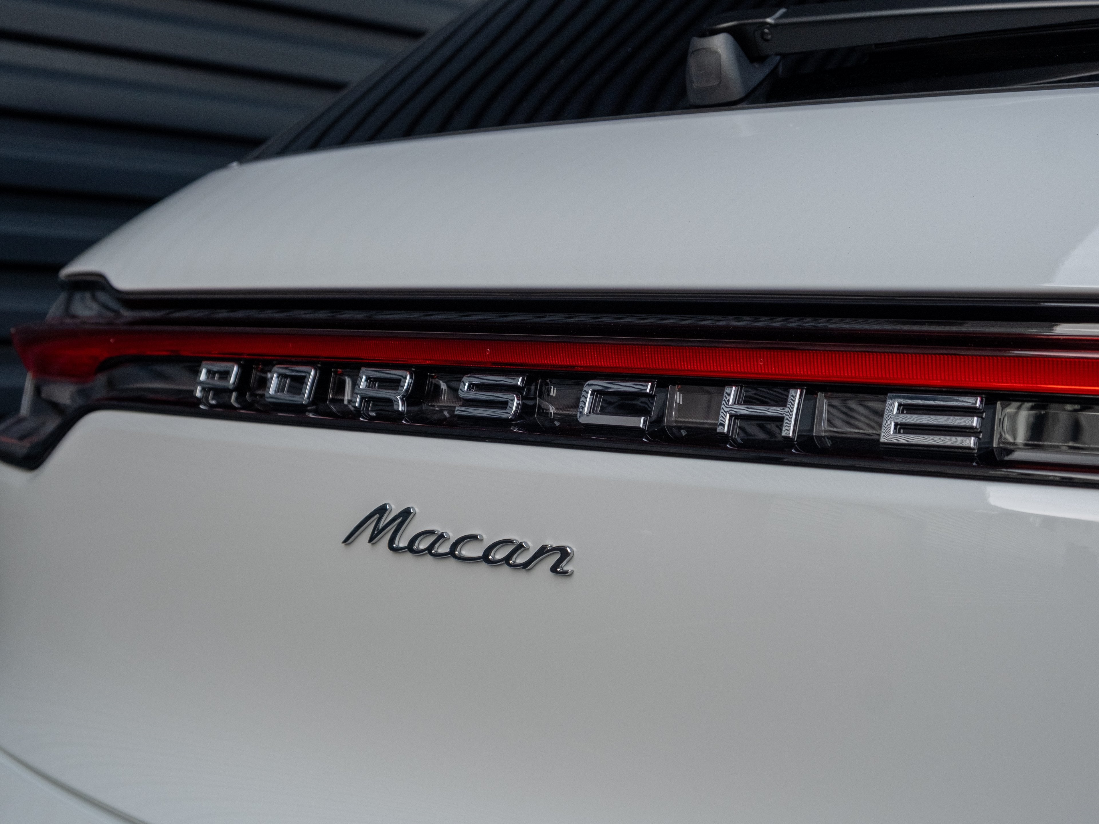 2026 Porsche Macan Base