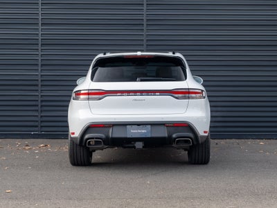 2026 Porsche Macan Base