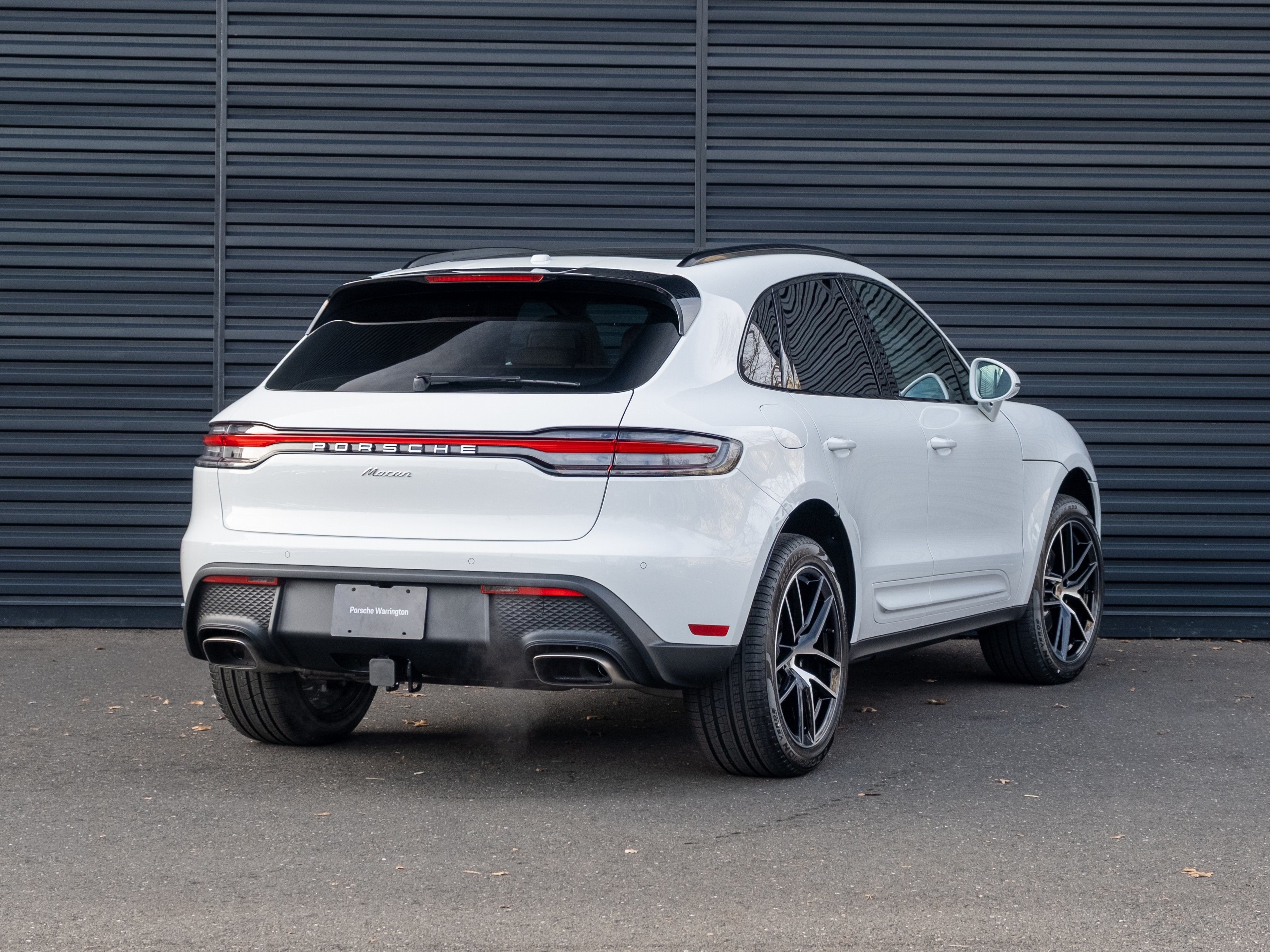 2026 Porsche Macan Base