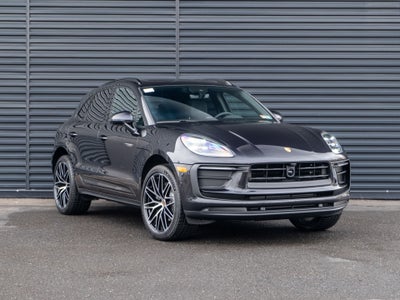 2026 Porsche Macan Base