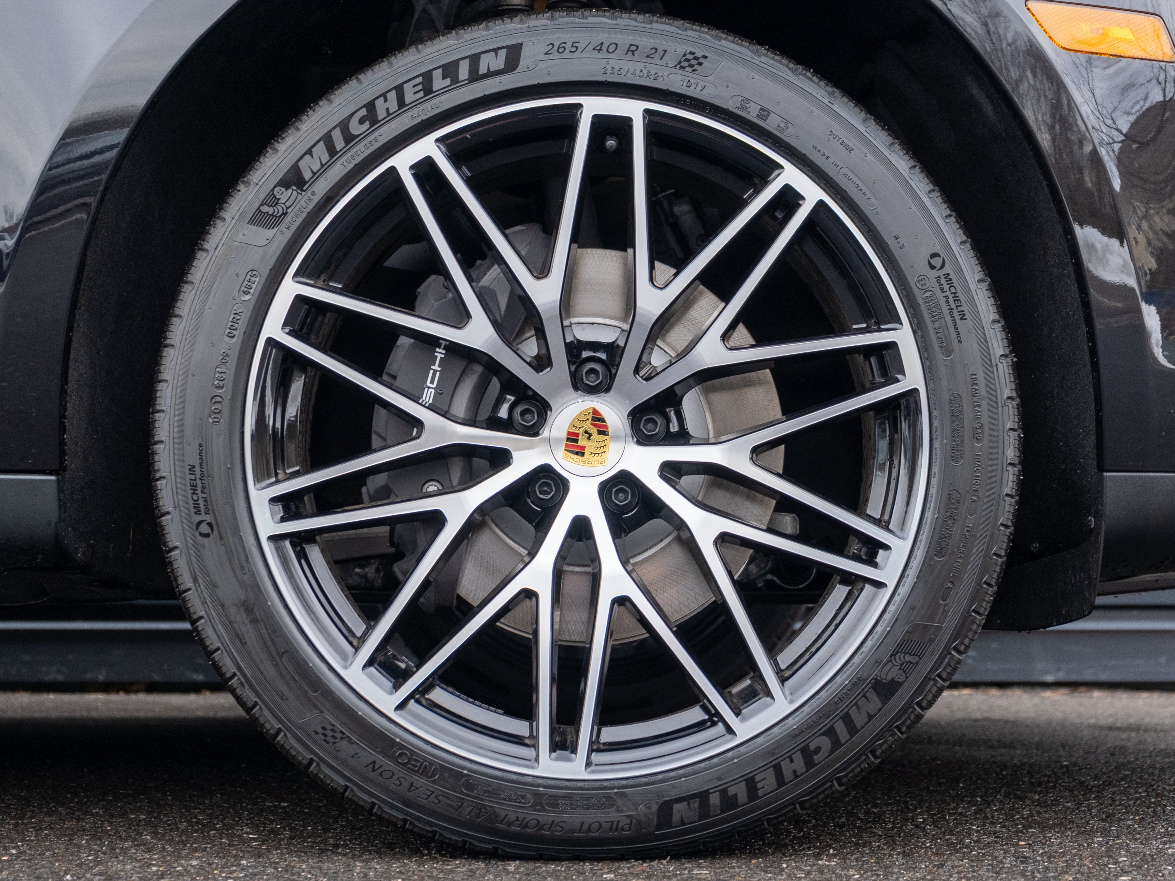 2026 Porsche Macan Base