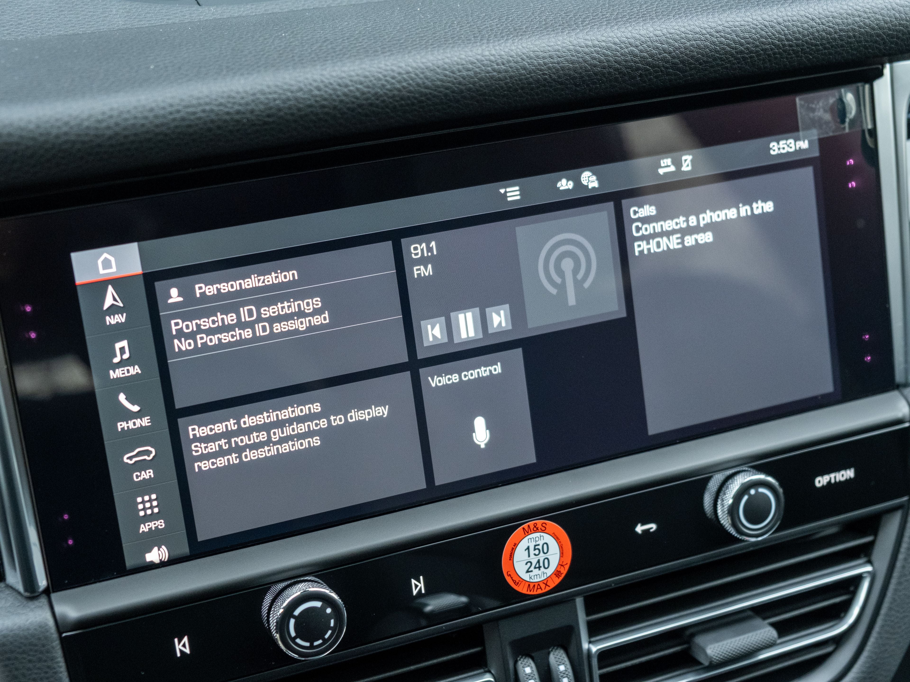 2026 Porsche Macan Base