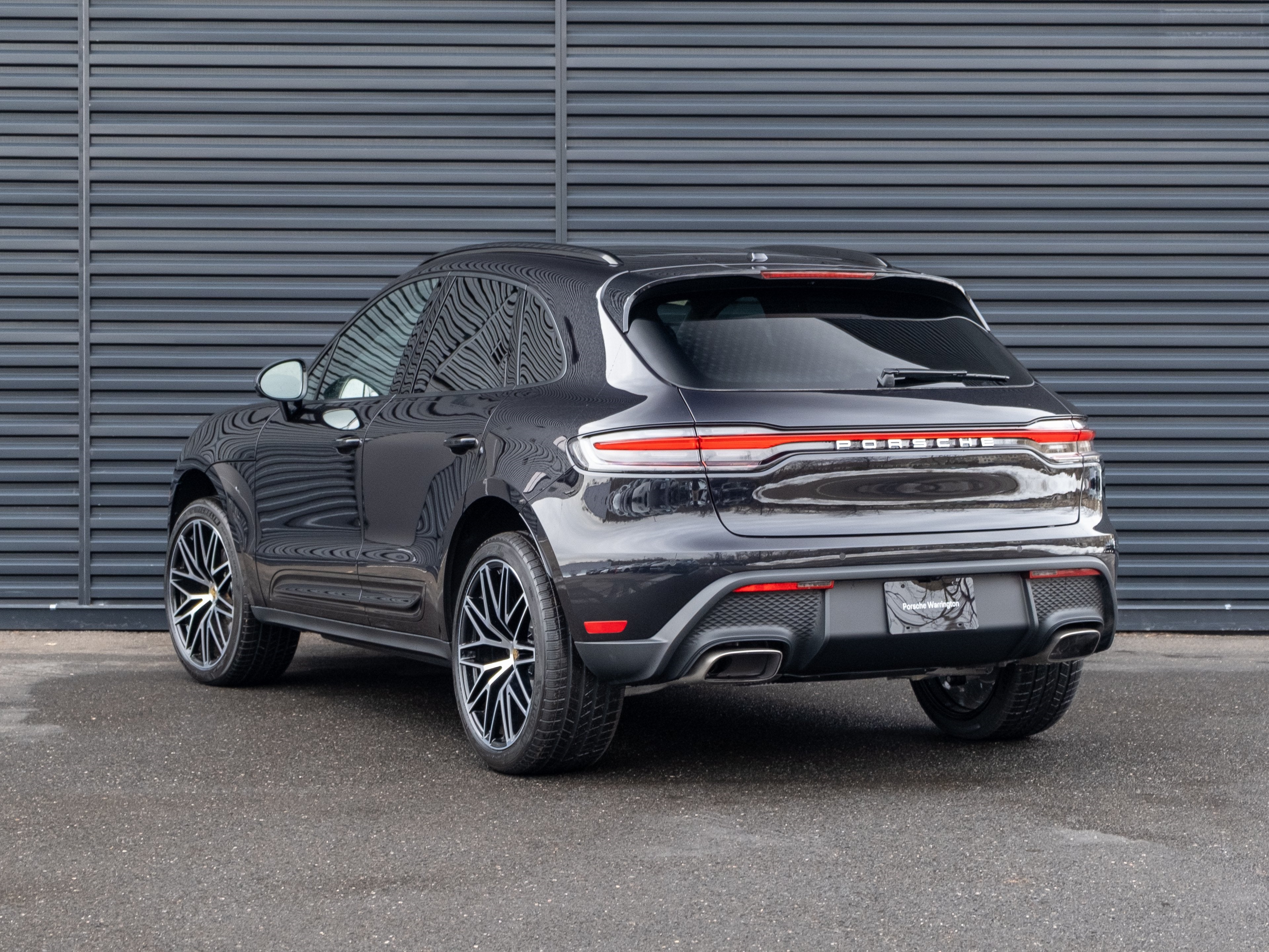 2026 Porsche Macan Base